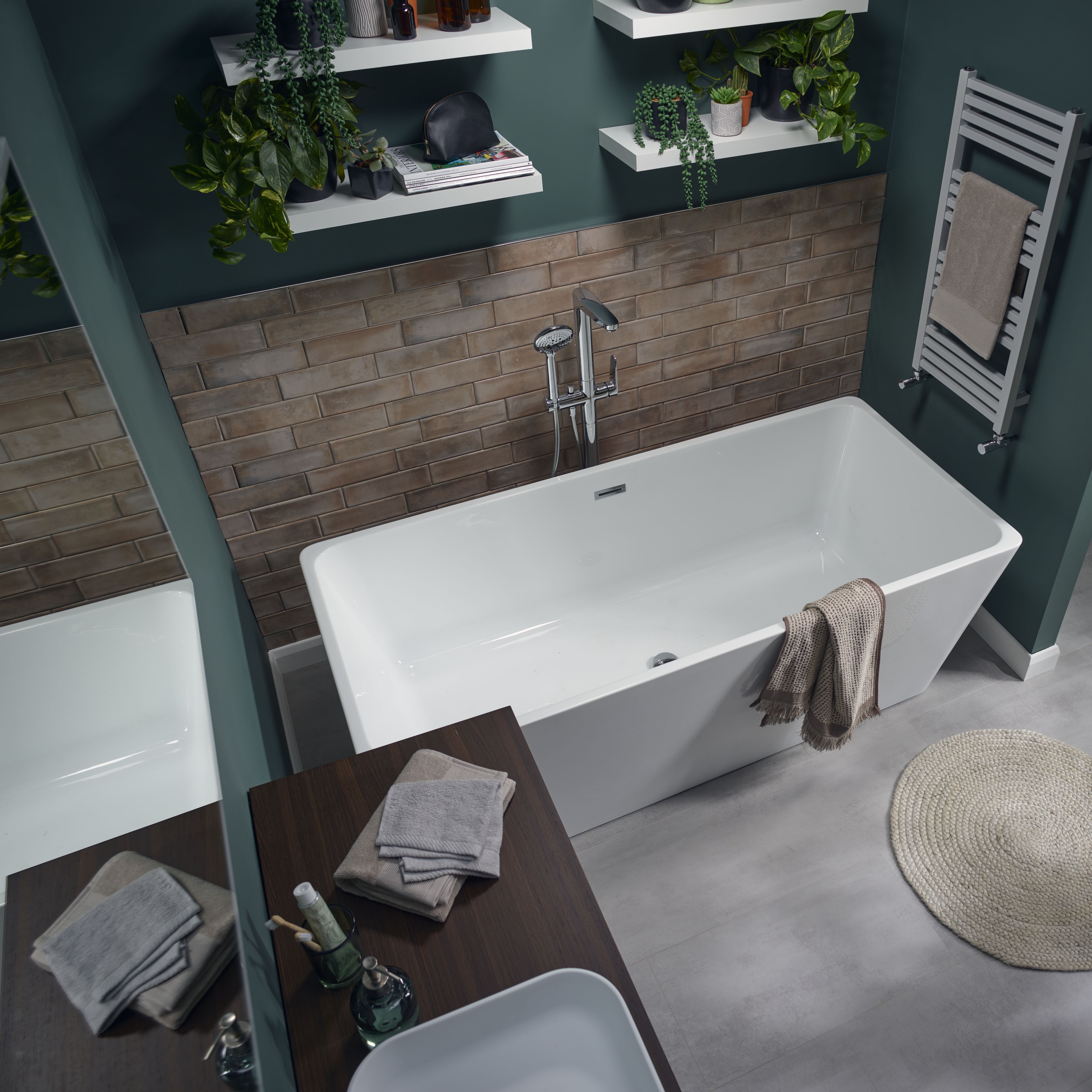 GoodHome Cavally Silver Chrome effect Ceramic disk Floor-mounted Mixer tap with shower kit