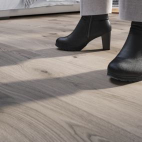 GoodHome Classy Grey Oak effect Composite Click flooring, 1.98m²