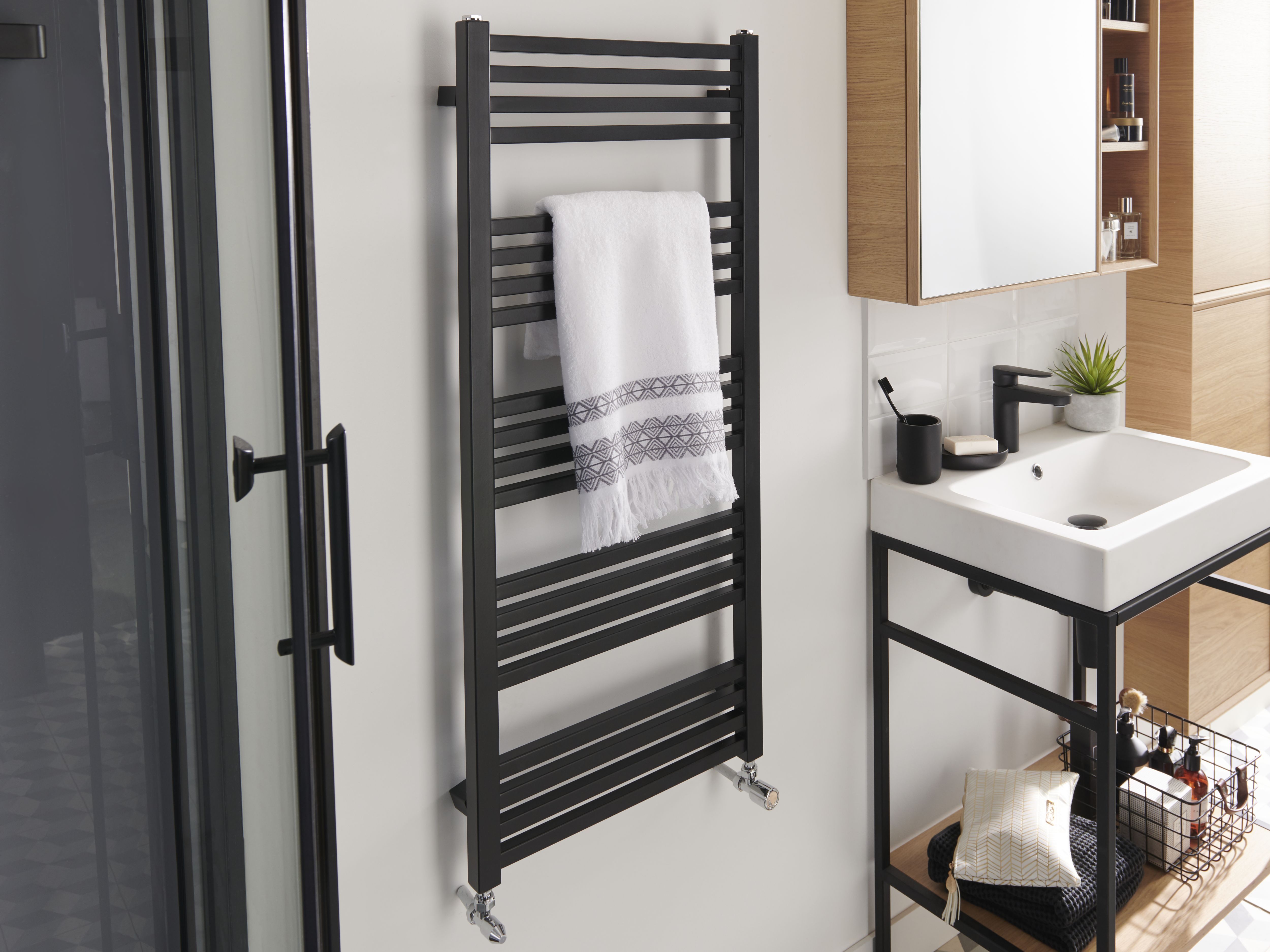 GoodHome Duala Black 1494BTU Vertical Towel radiator (W)450mm x (H)1050mm