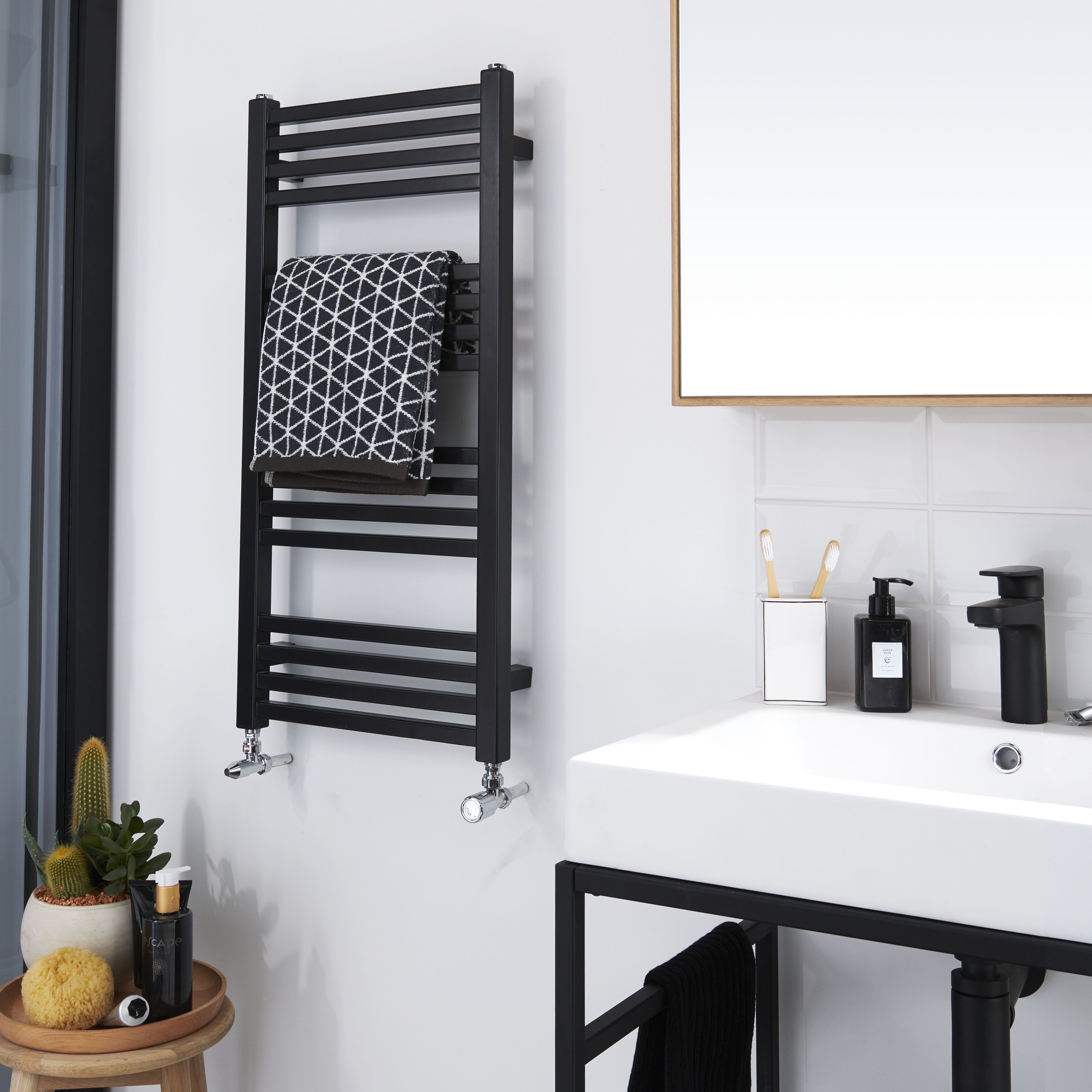 GoodHome Duala, Black Vertical Flat Towel radiator (W)400mm x (H)828mm