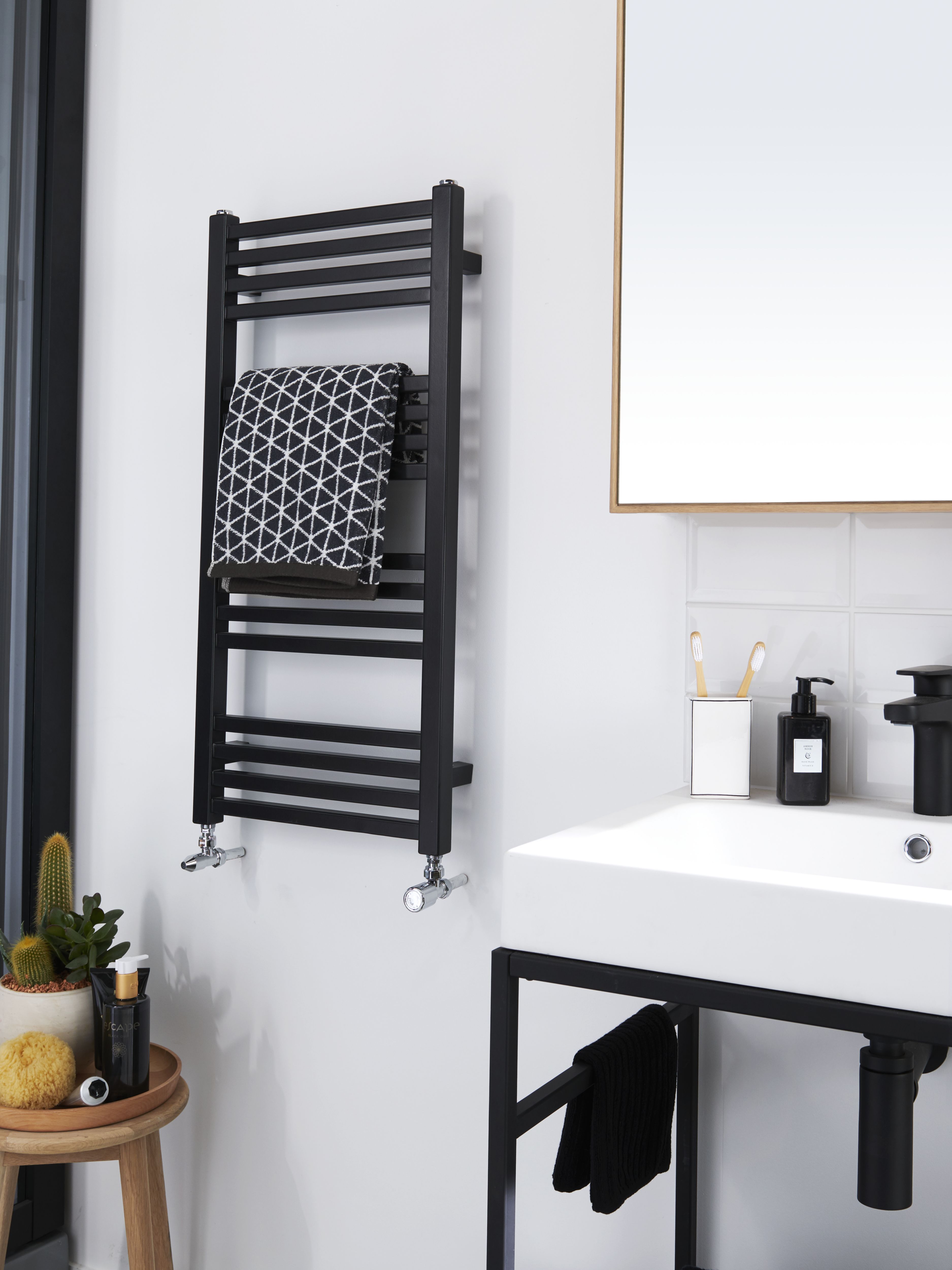 GoodHome Duala, Black Vertical Flat Towel radiator (W)400mm x (H)828mm