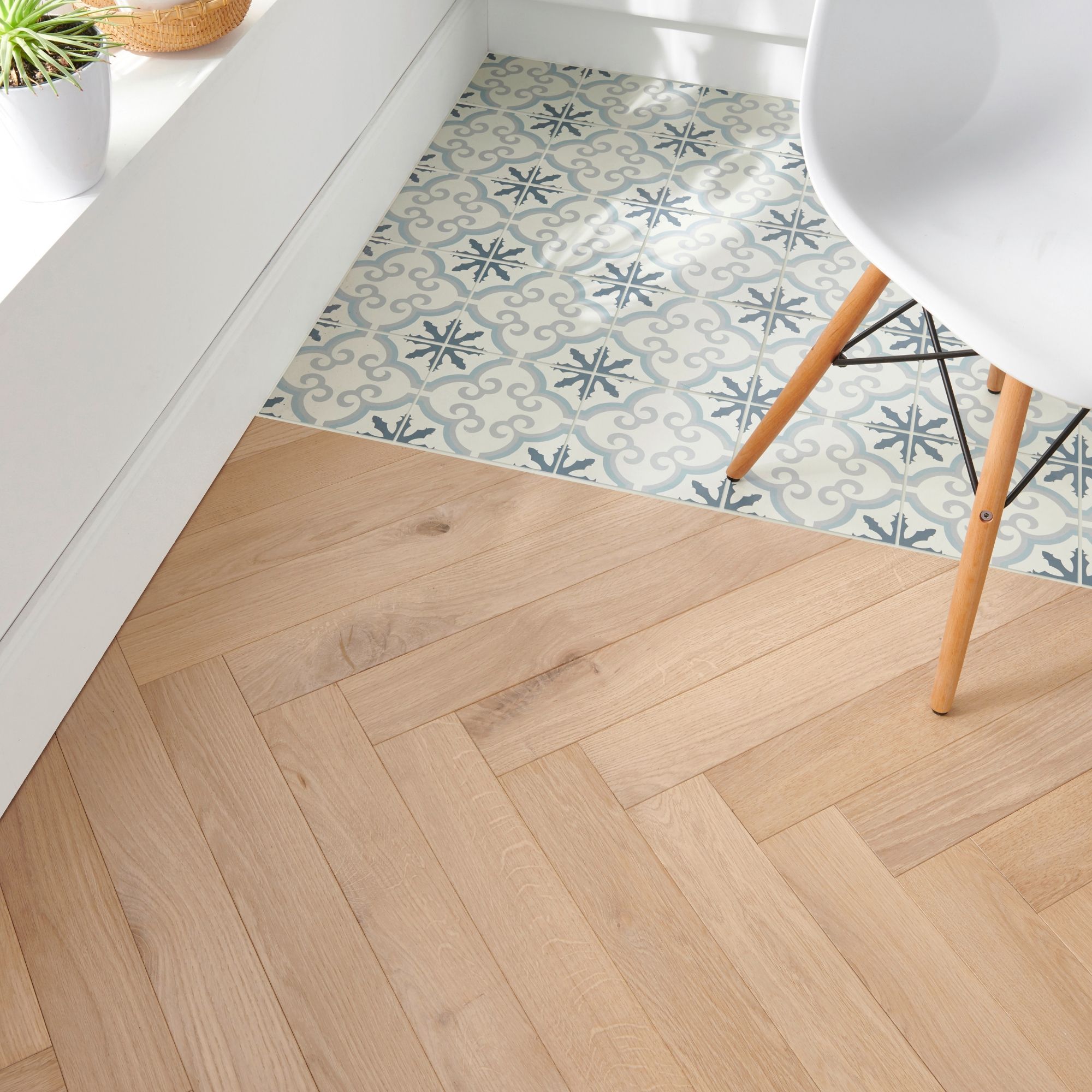 GoodHome Eslov Natural wood effect Wood Real wood top layer flooring, 1.94m² Pack of 36