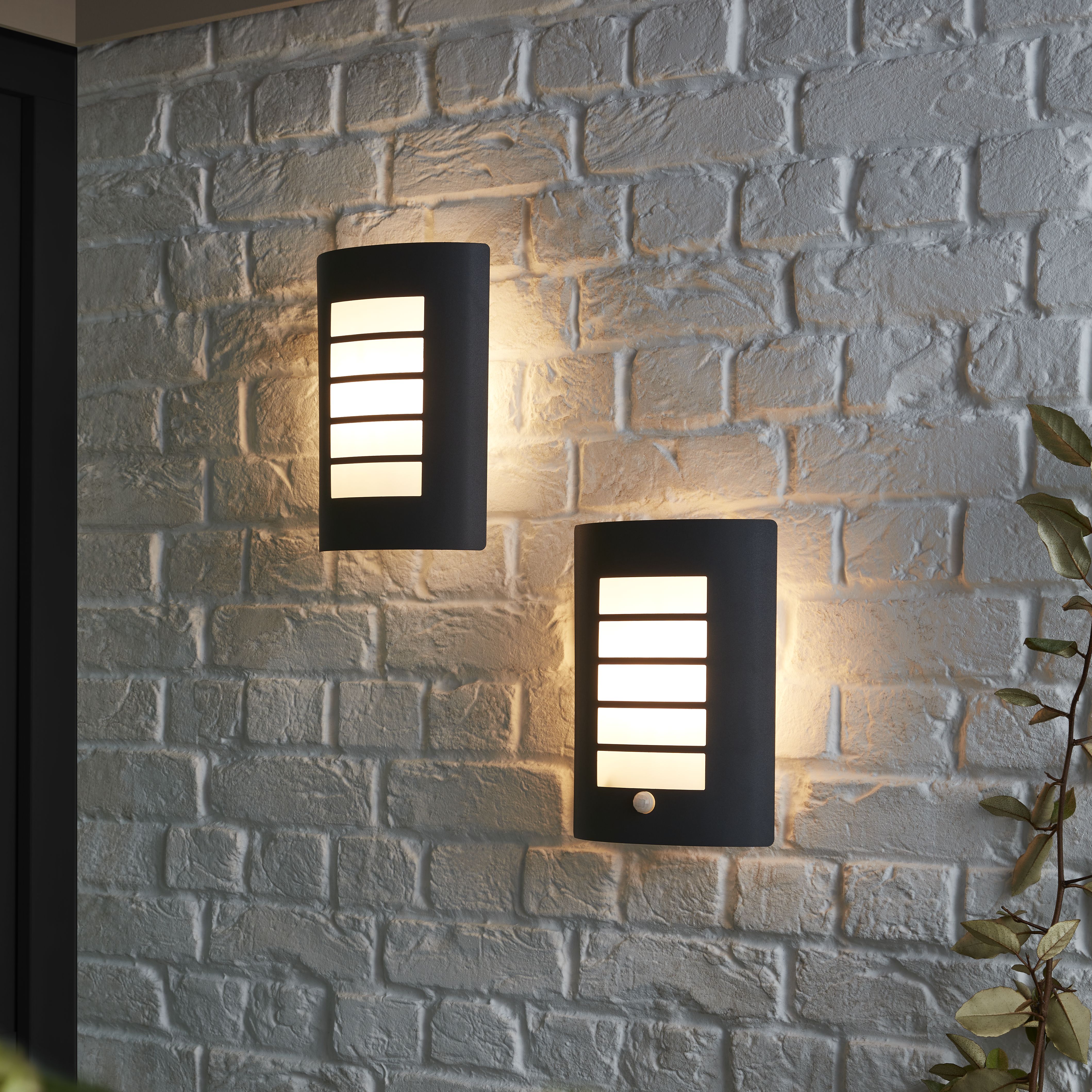 GoodHome Grandy Fixed Matt Dark Grey Mains-powered Outdoor Half wall light