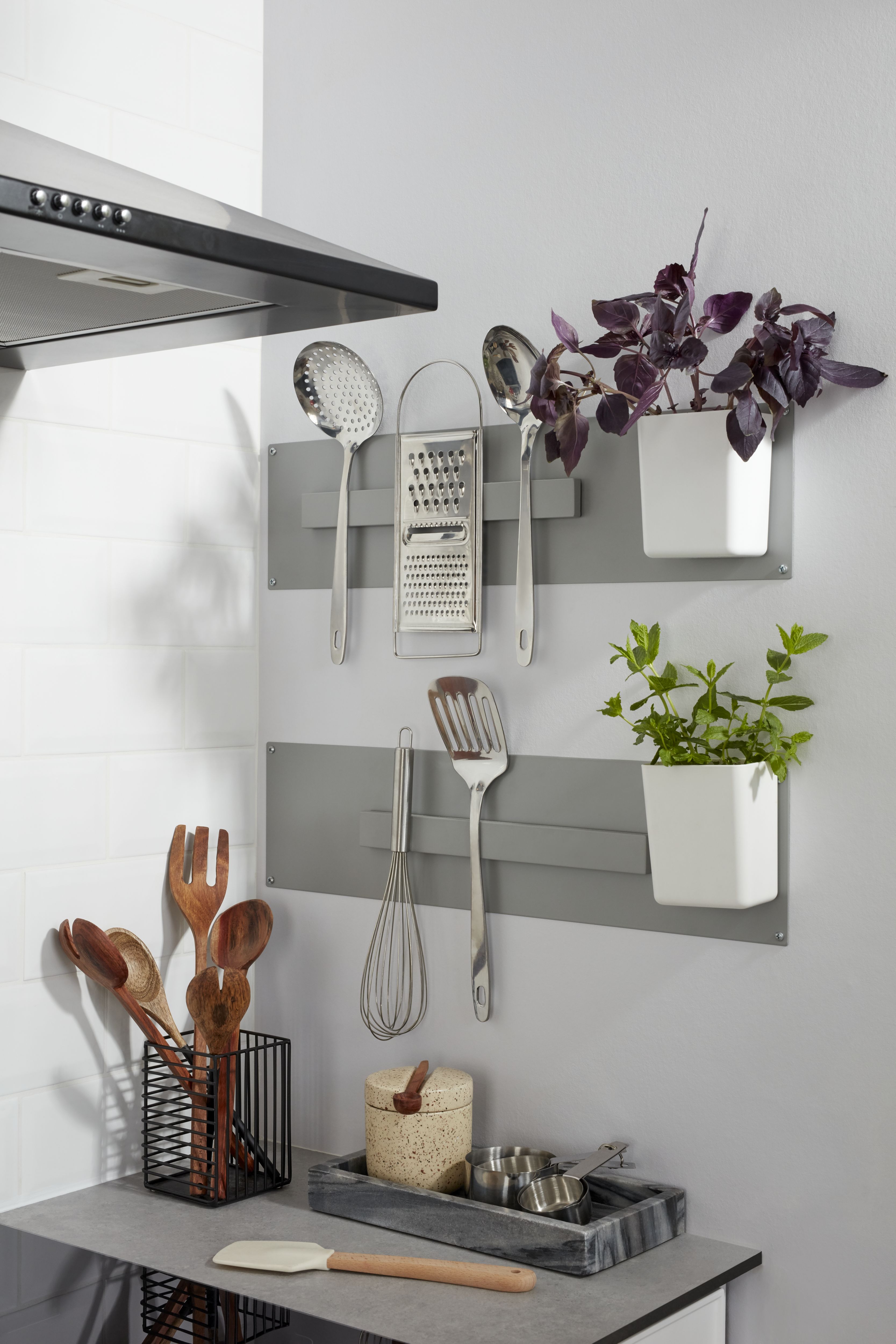 GoodHome Grey Magnetic Bamboo & magnetic rubber Shelving (L)255mm