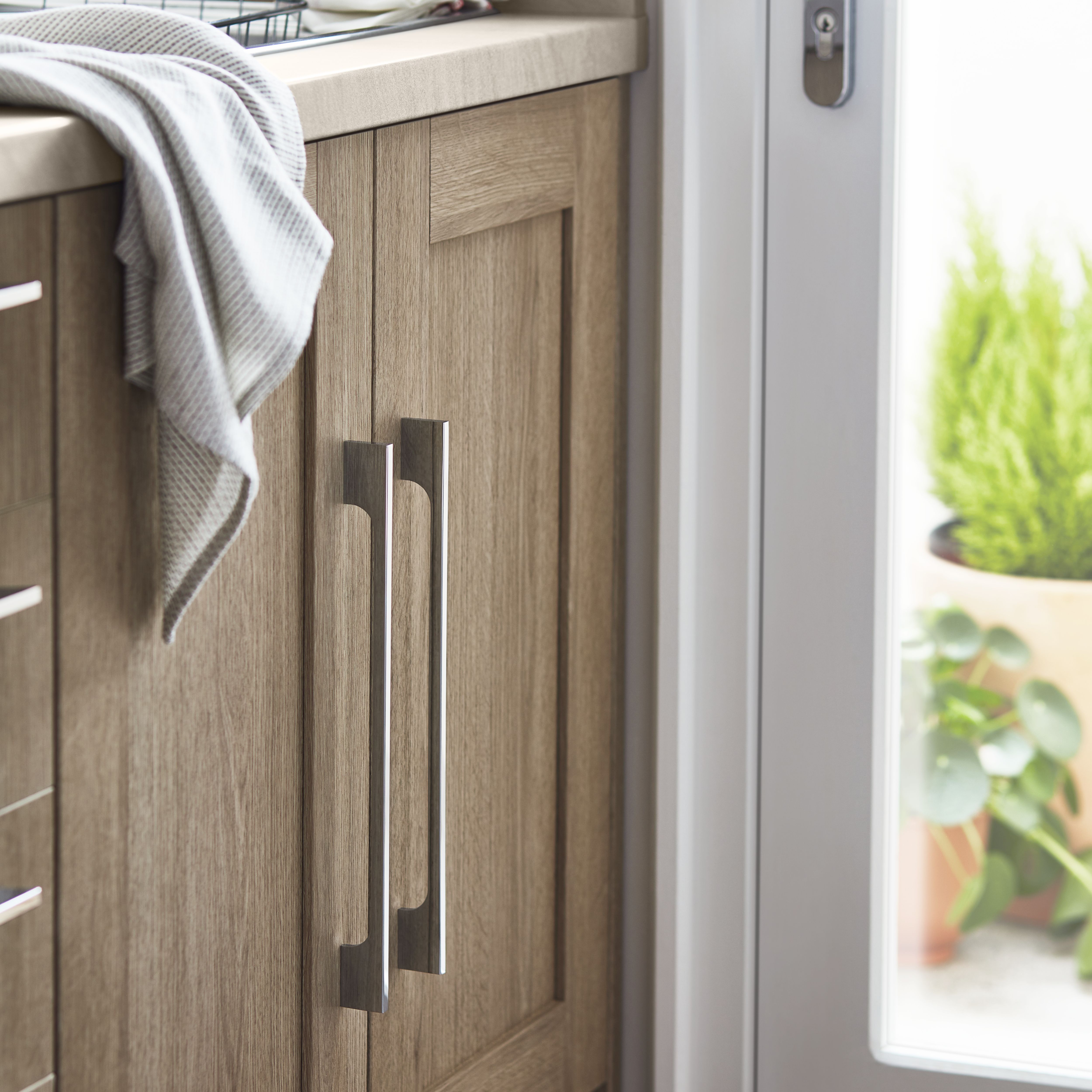 GoodHome Hikide Chrome effect Silver Kitchen cabinets Handle (L)352mm
