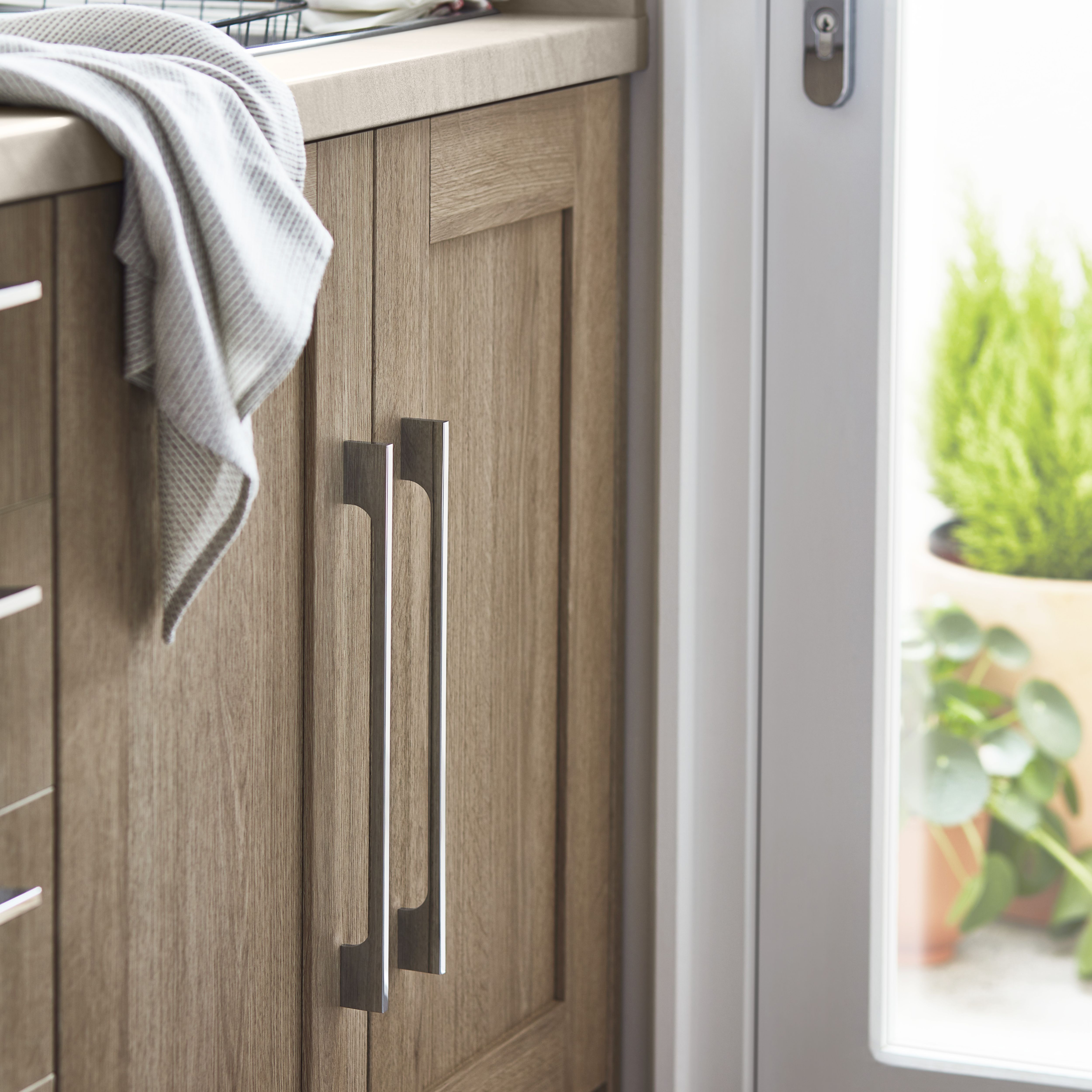 GoodHome Hikide Chrome effect Silver Kitchen cabinets Handle (L)352mm