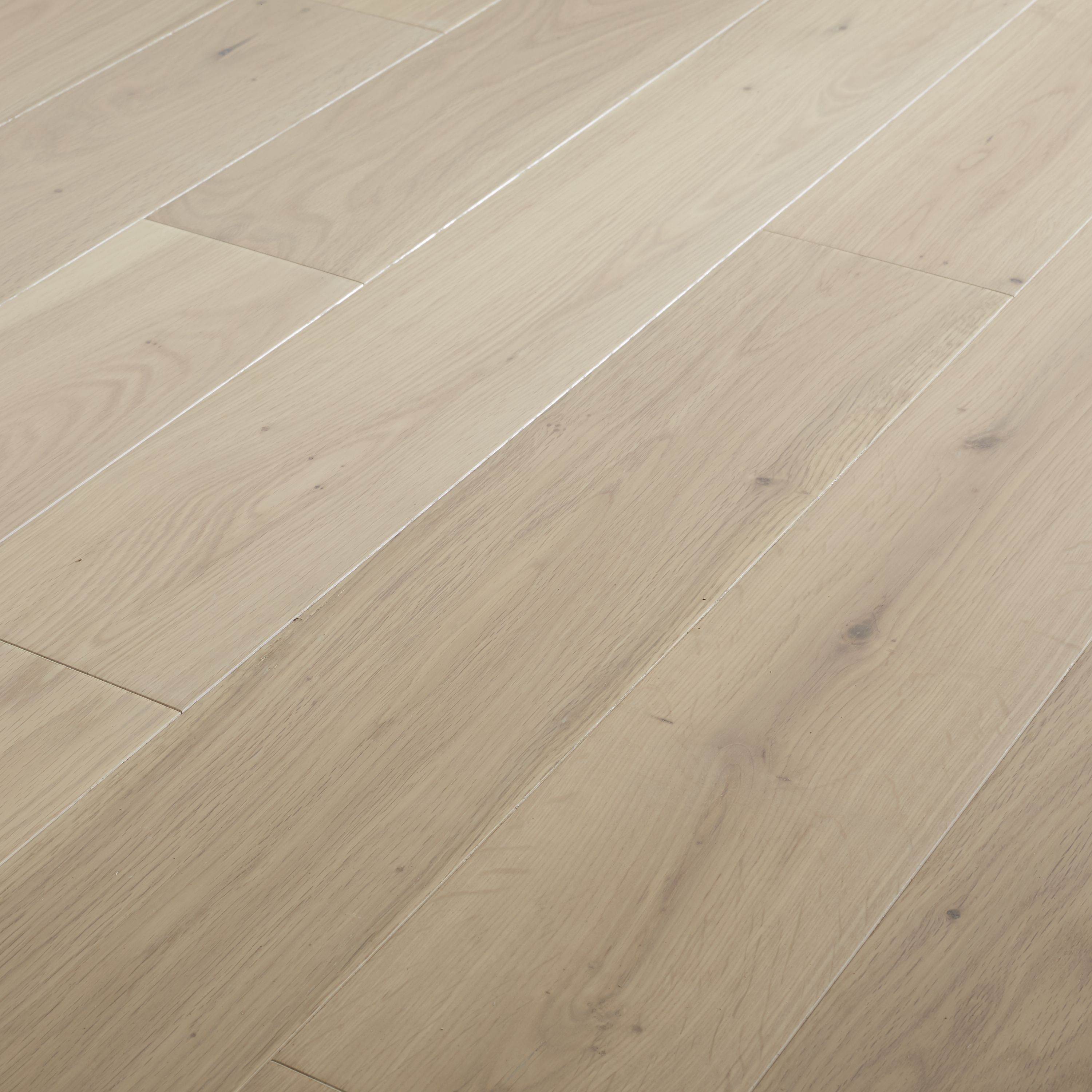 GoodHome Hotham Natural Oak Engineered Real wood top layer flooring, 1.35m² Pack of 1