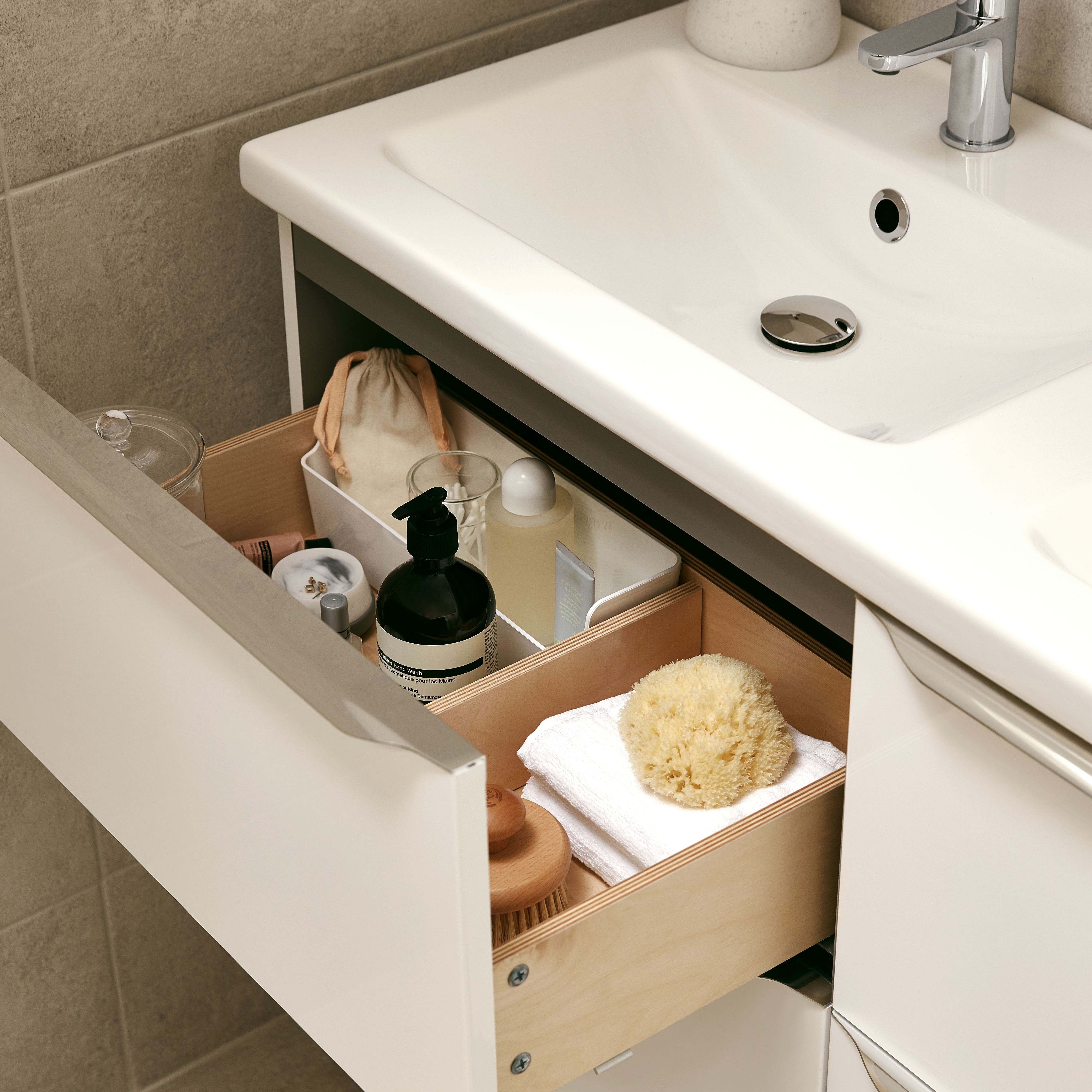 GoodHome Imandra Gloss White Wall-mounted Bathroom Vanity unit (H)60cm (W)120cm