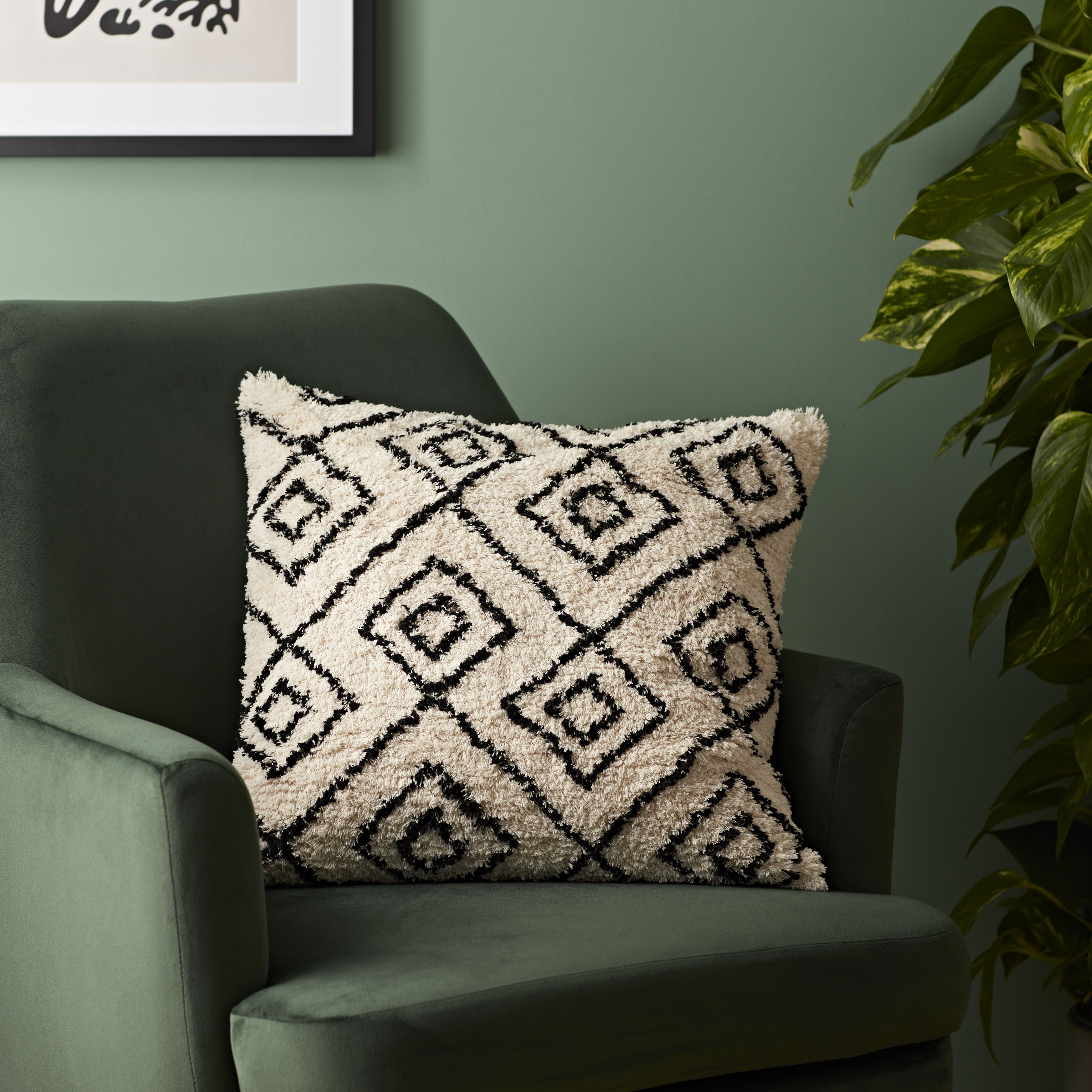 GoodHome Jaspar White Geometric Indoor Cushion (L)50cm x (W)50cm