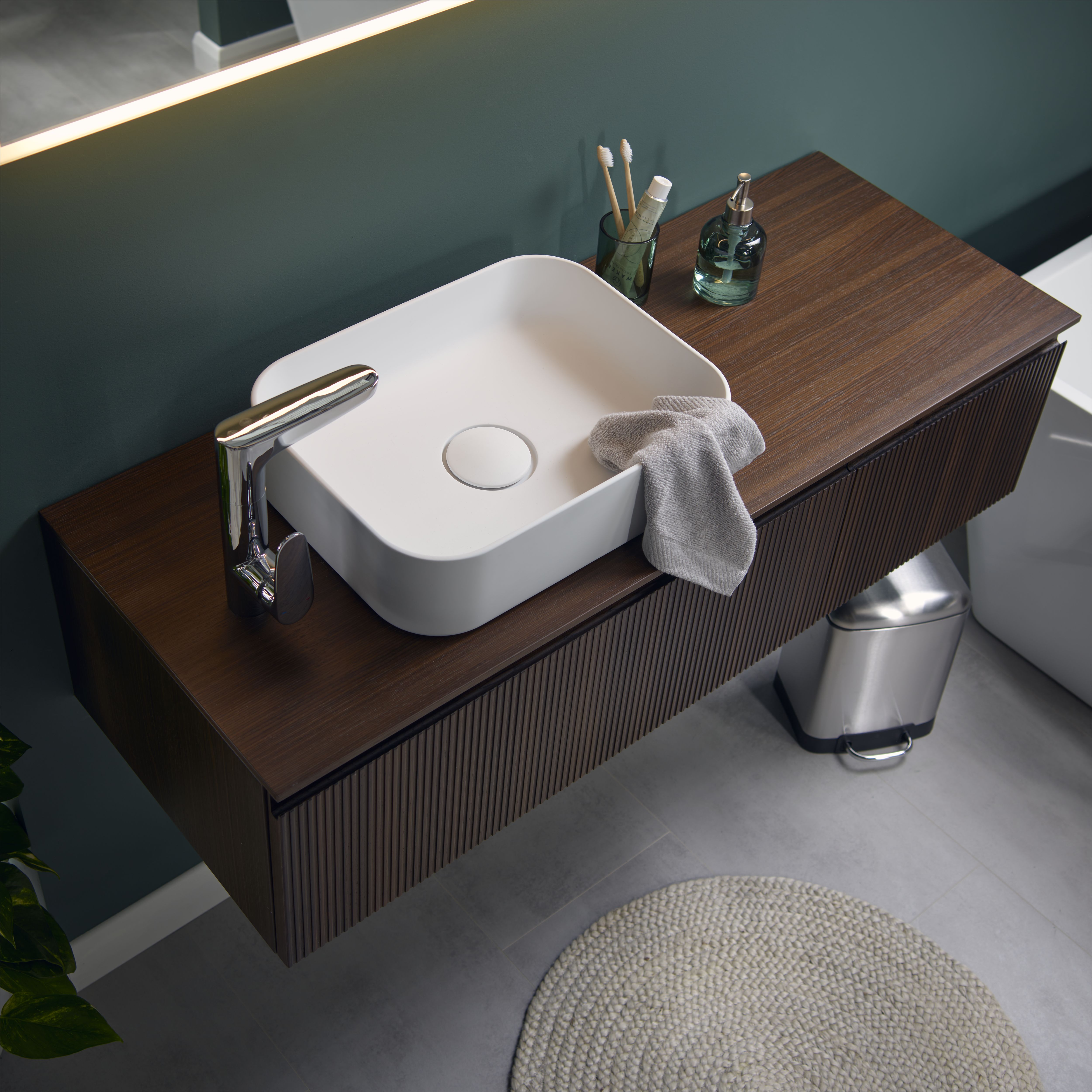 GoodHome Kentia Ribbed effect Walnut Veneer Wall-mounted Bathroom Cabinet (H)30cm (W)80cm