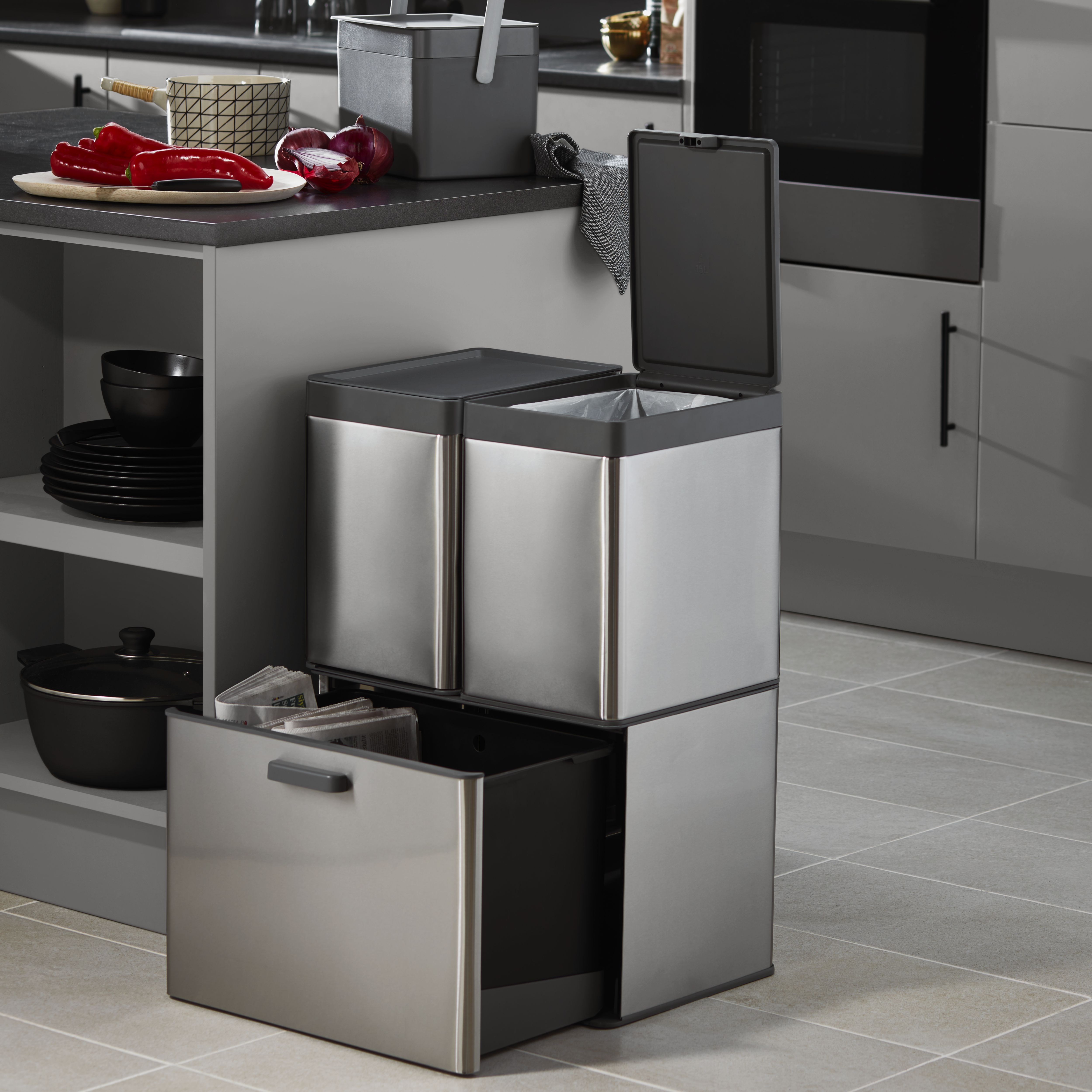 GoodHome Kora Anthracite Metal Touch Bin - 15L