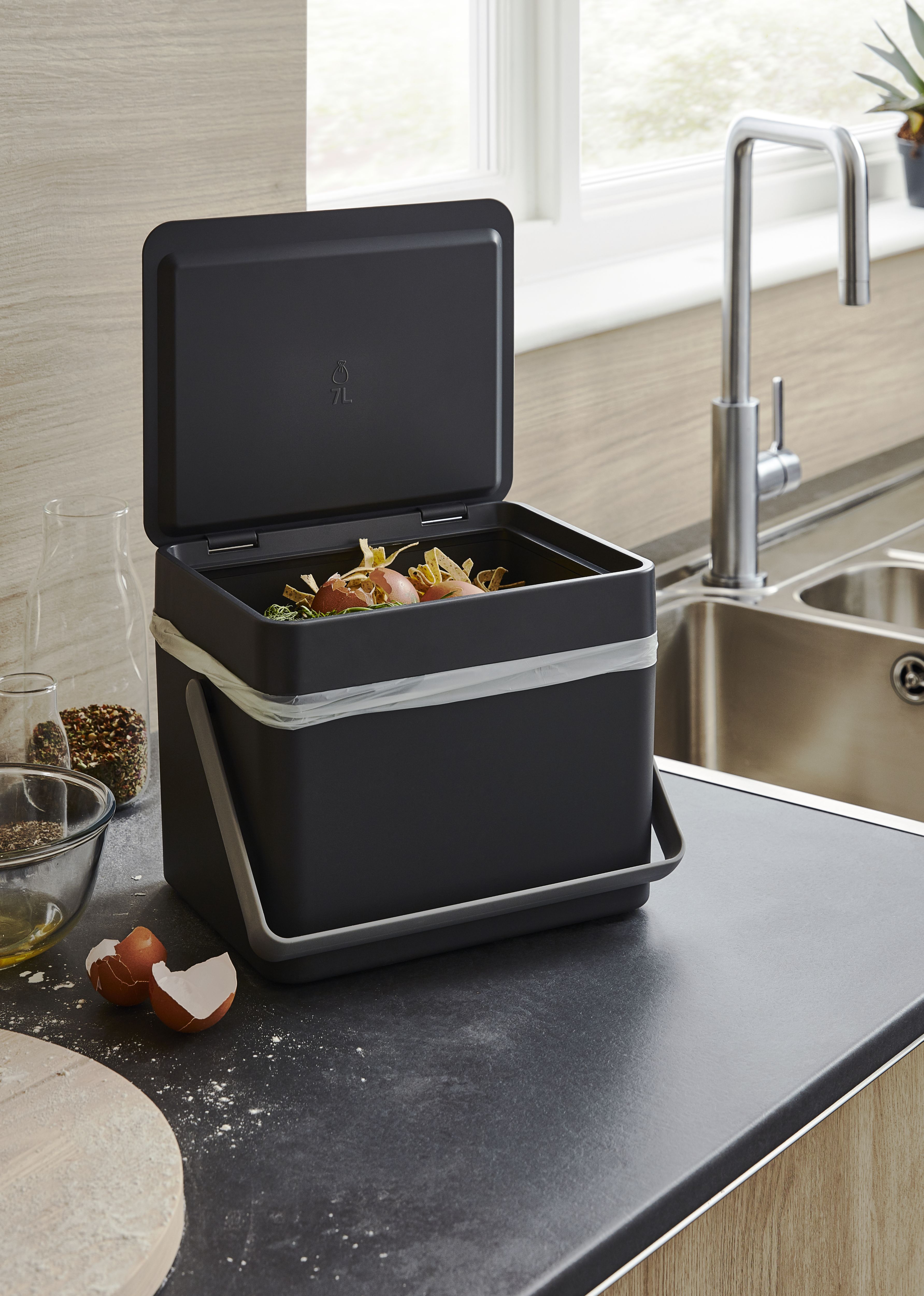 GoodHome Kora Anthracite Metal Worktop Bin - 7L