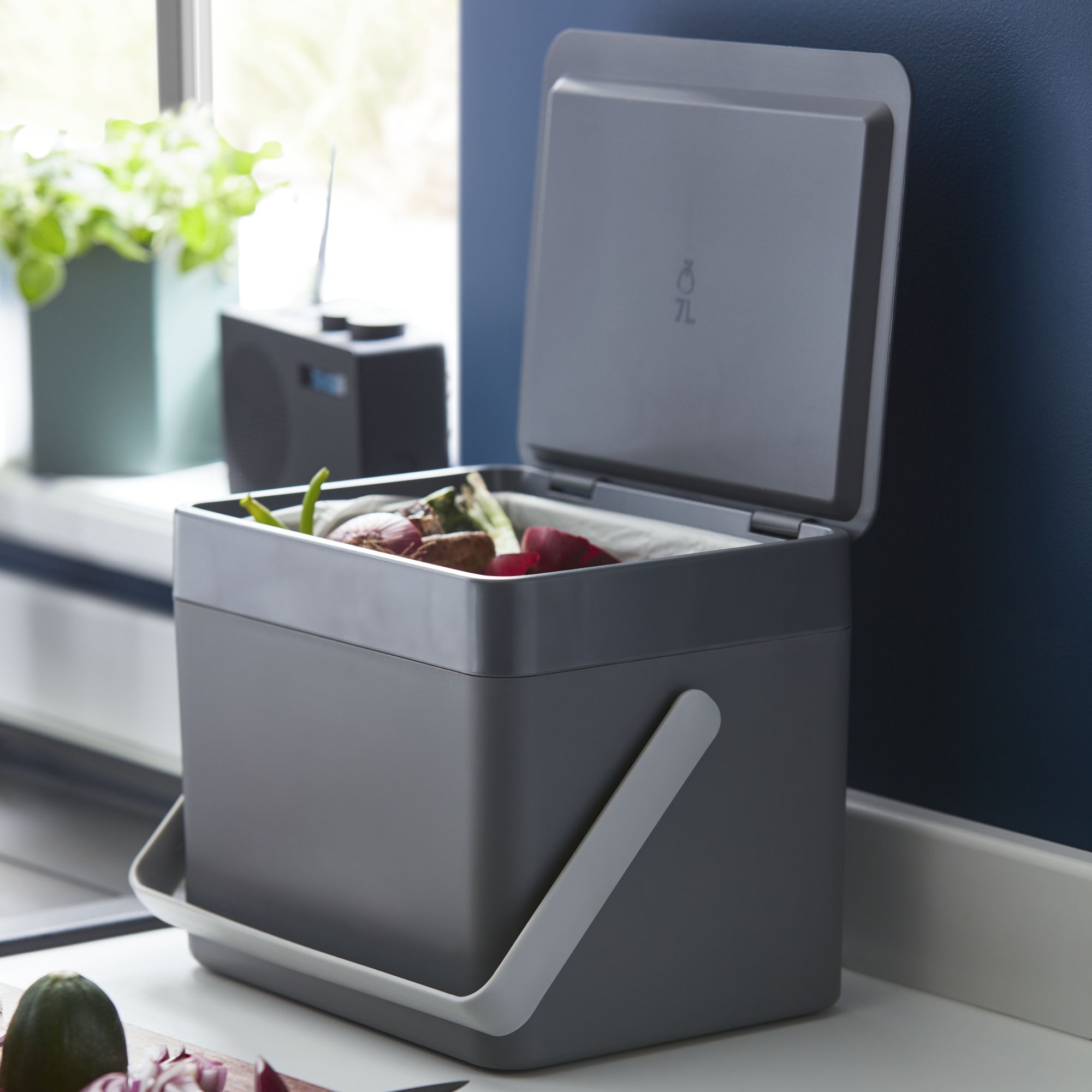 GoodHome Kora Anthracite Metal Worktop Bin - 7L
