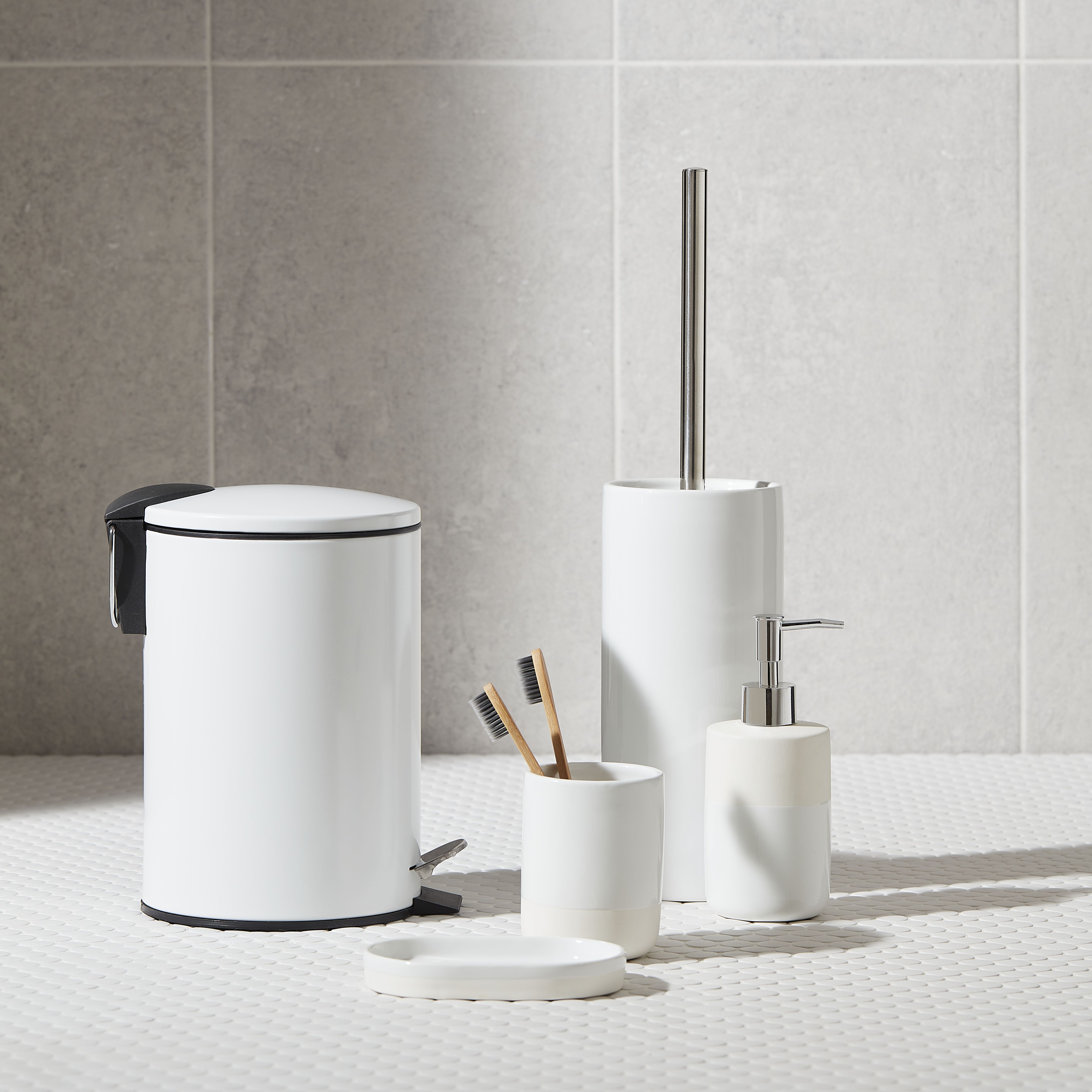 GoodHome Koros White Ceramic, polypropylene (PP) & stainless steel Toilet brush & holder