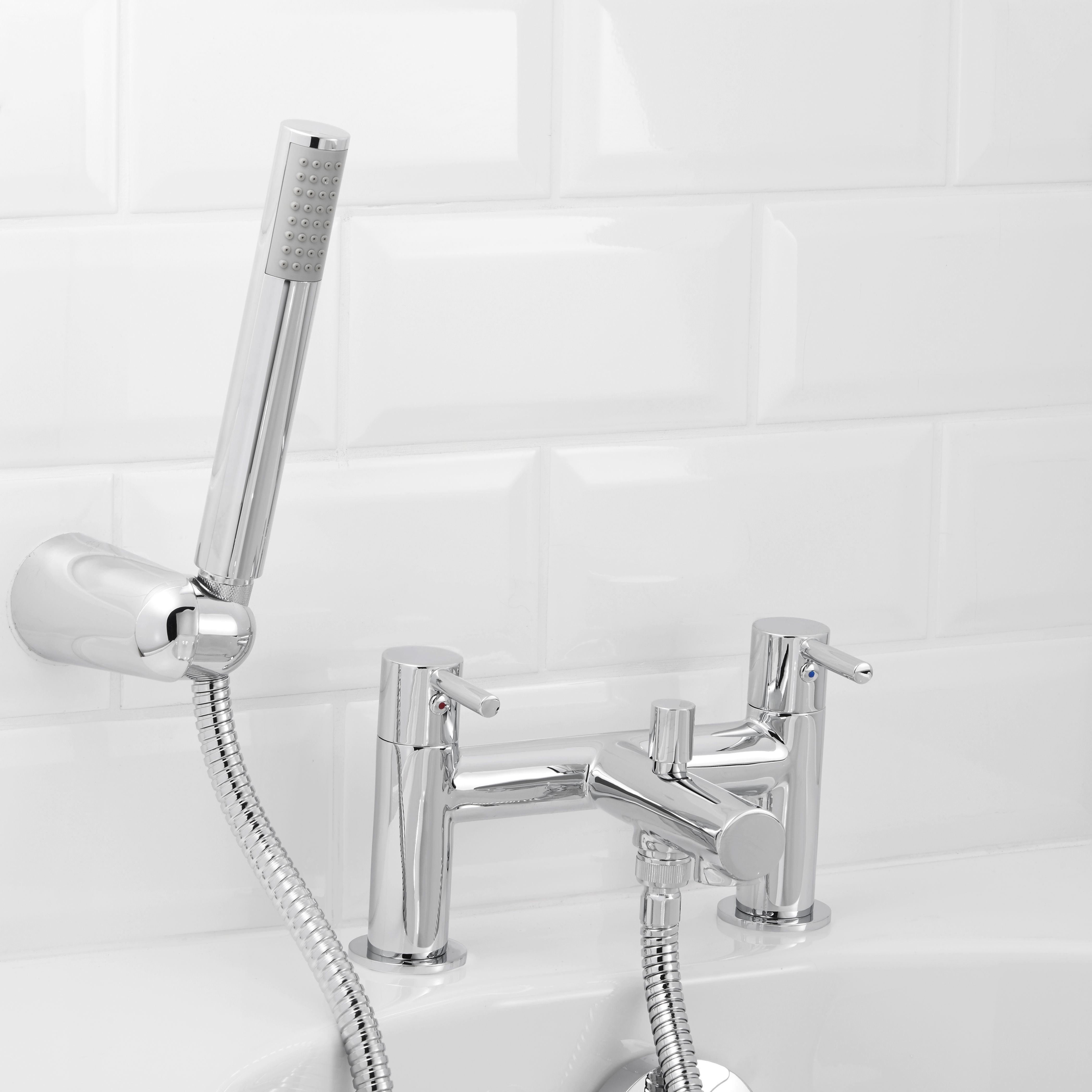 GoodHome Lazu Combi boiler, gravity-fed & mains pressure water systems Ceramic Shower mixer Tap