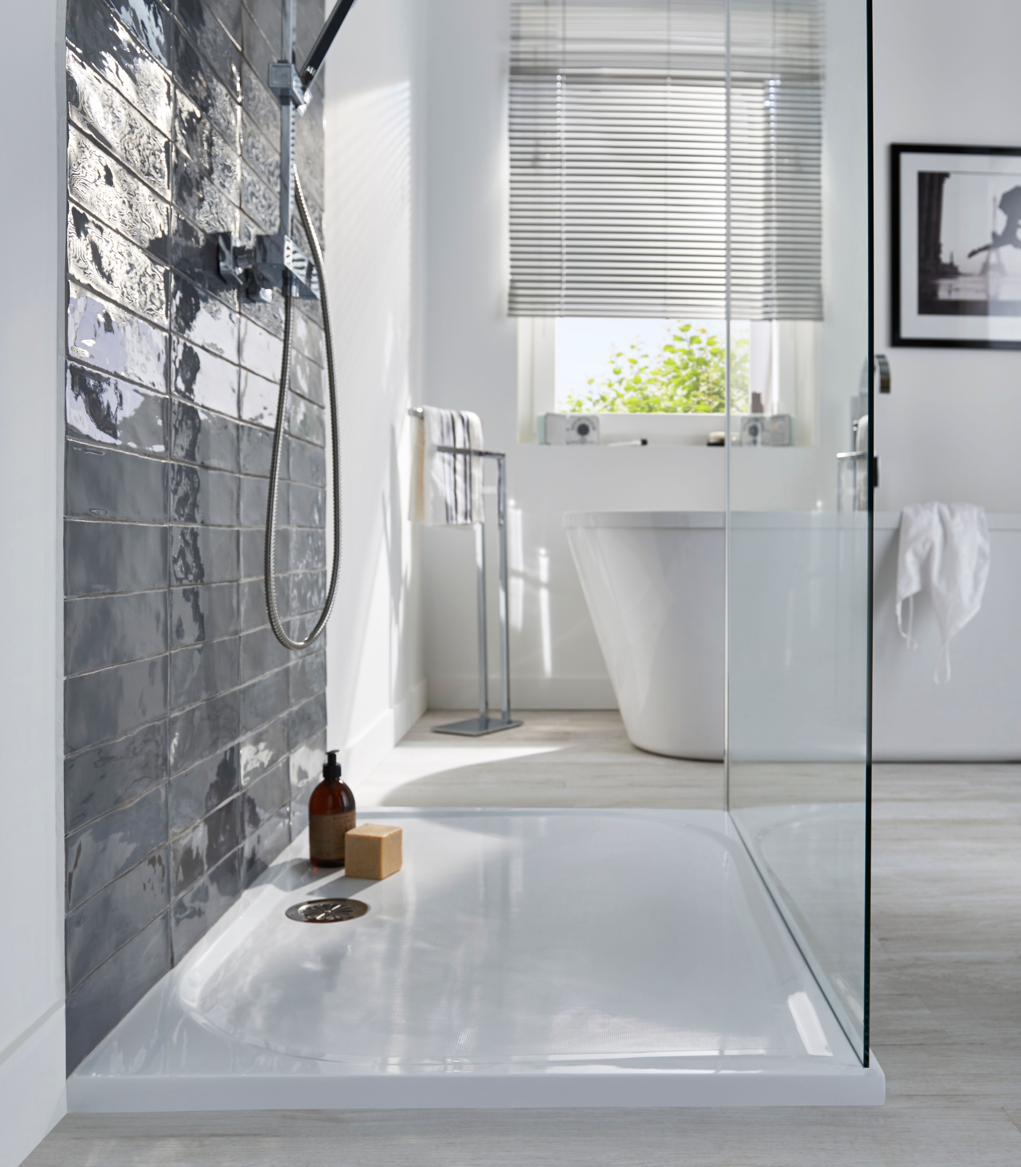 GoodHome Limski White Rectangular Centre drain Shower tray (L)1200mm (W)800mm (H) 27mm