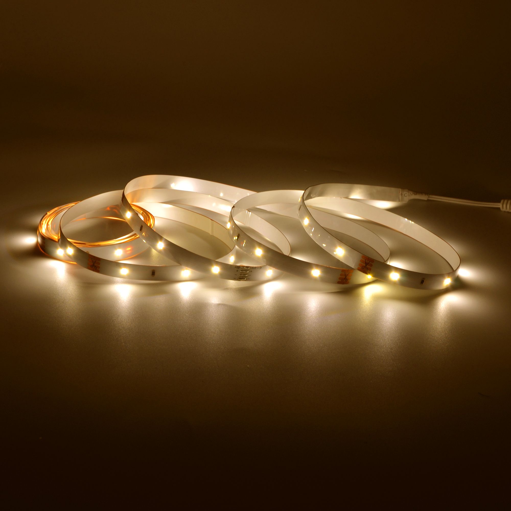 GoodHome Mains-powered (plug-in) LED Warm white Strip light IP20 1200lm (L)3m