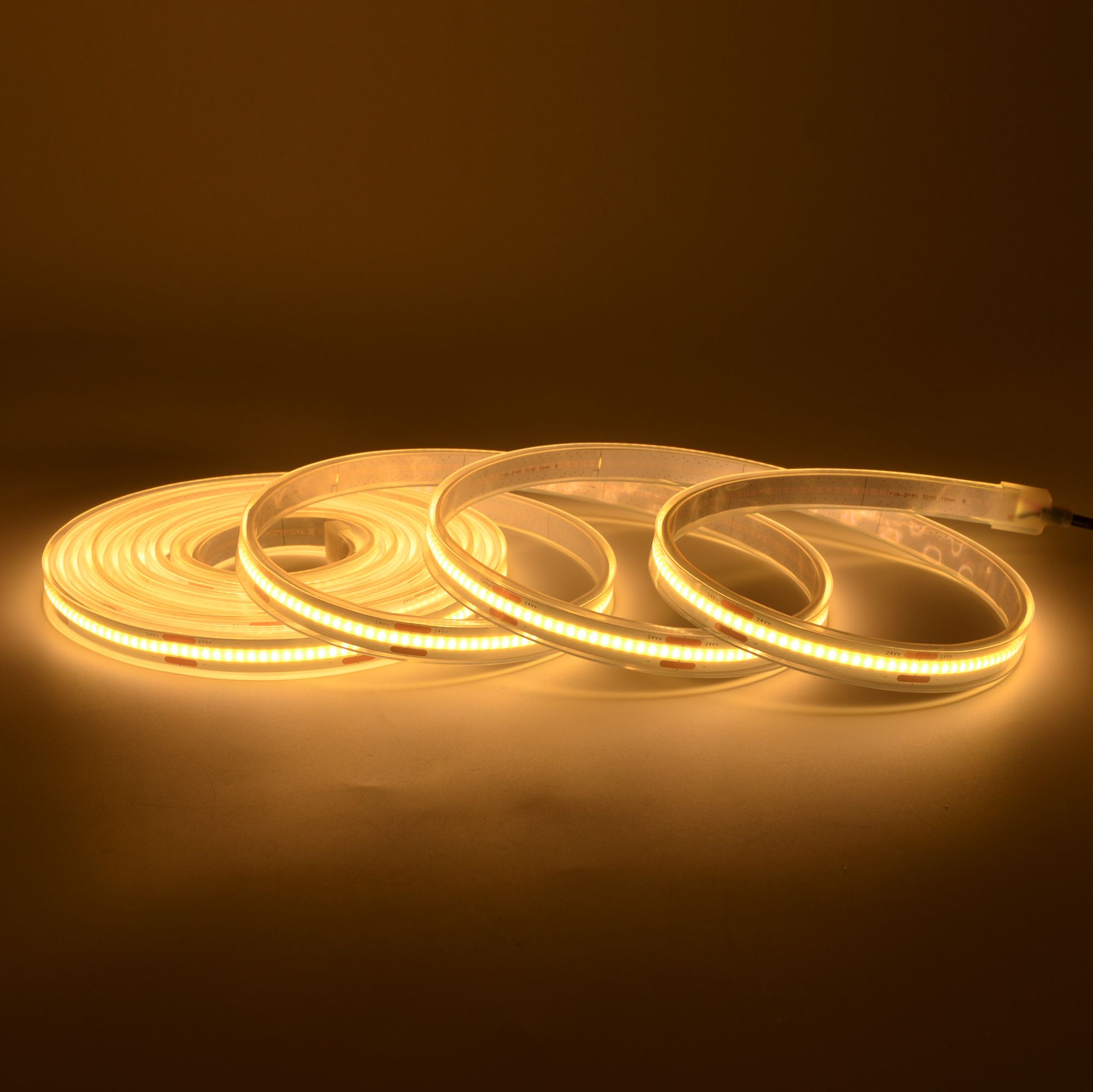 GoodHome Mains-powered (plug-in) LED Warm white Strip light IP65 2000lm (L)5m
