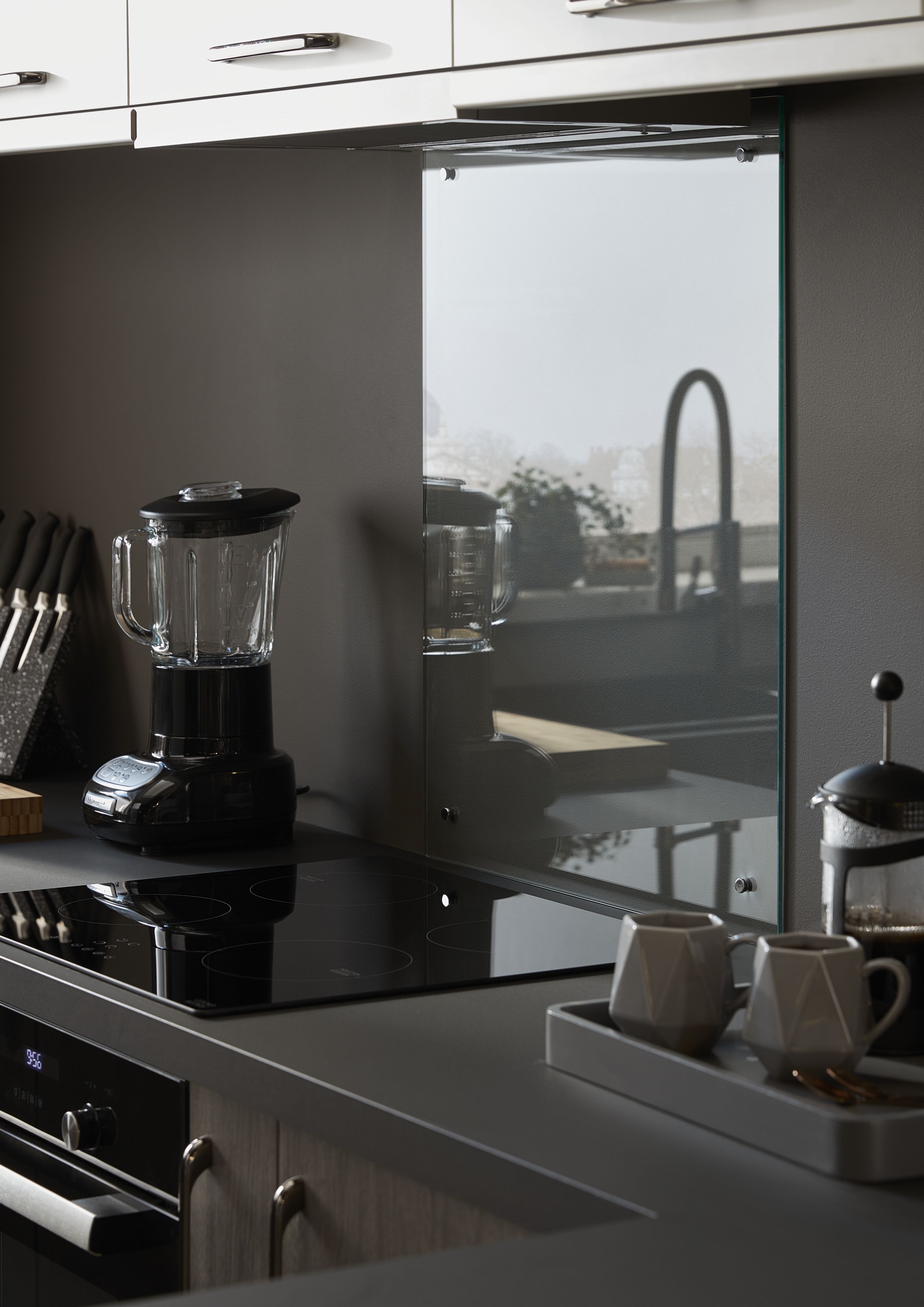 GoodHome Nashi White Glass effect Glass Splashback, (H)800mm (W)600mm (T)5mm