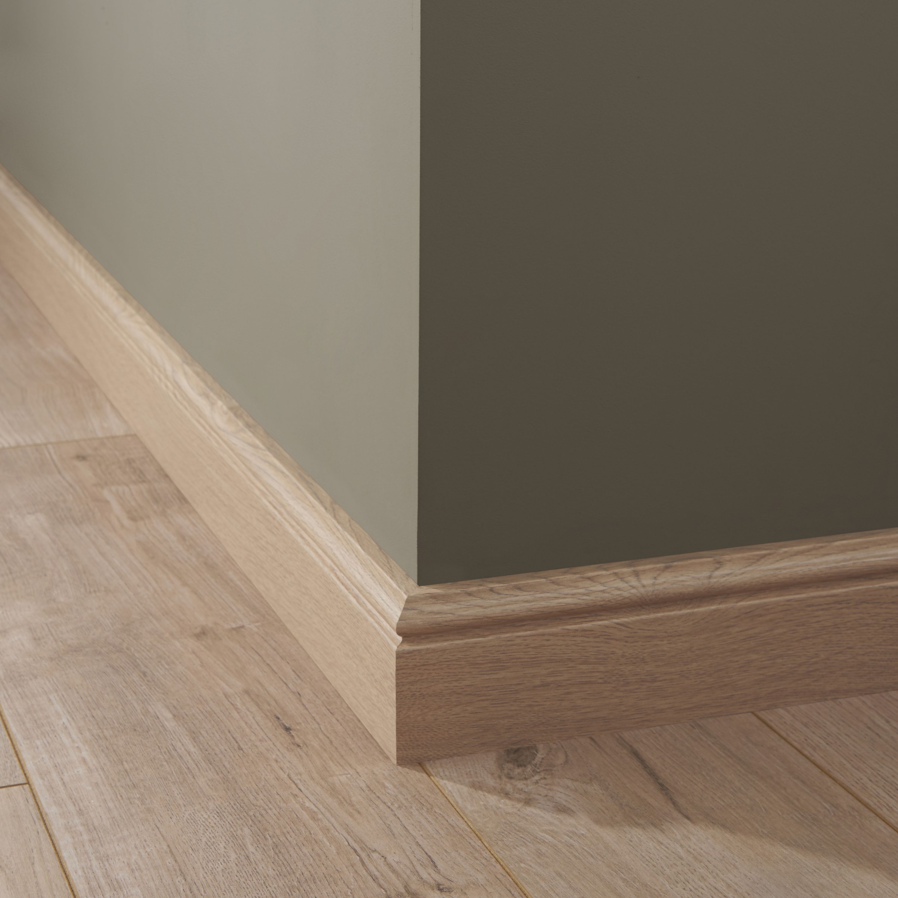 GoodHome Natural MDF Skirting board (L)2.2m (W)90mm (T)19mm