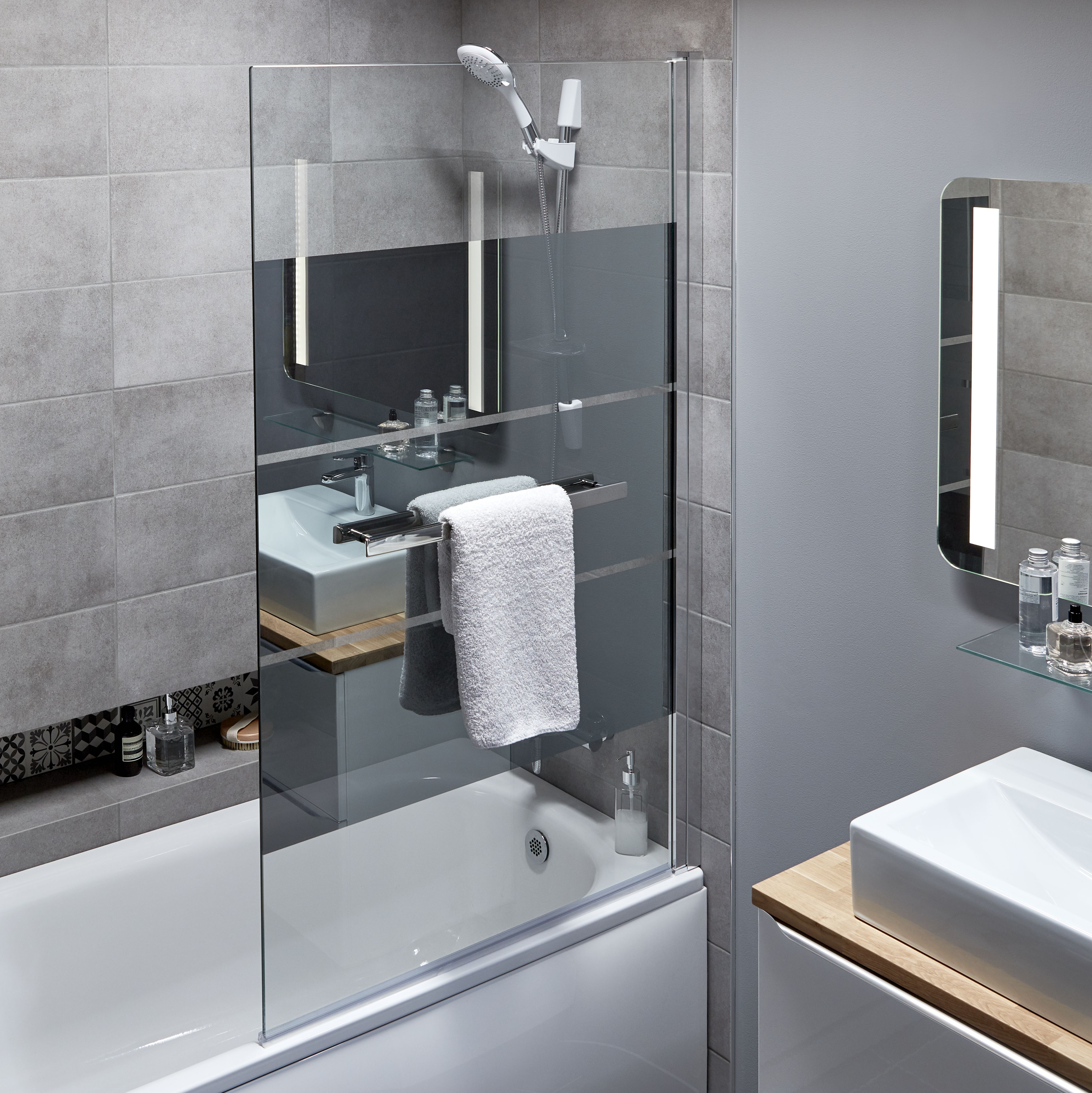 GoodHome Nubia Straight Silver effect frame Bath screen, (H)150cm (W)950mm