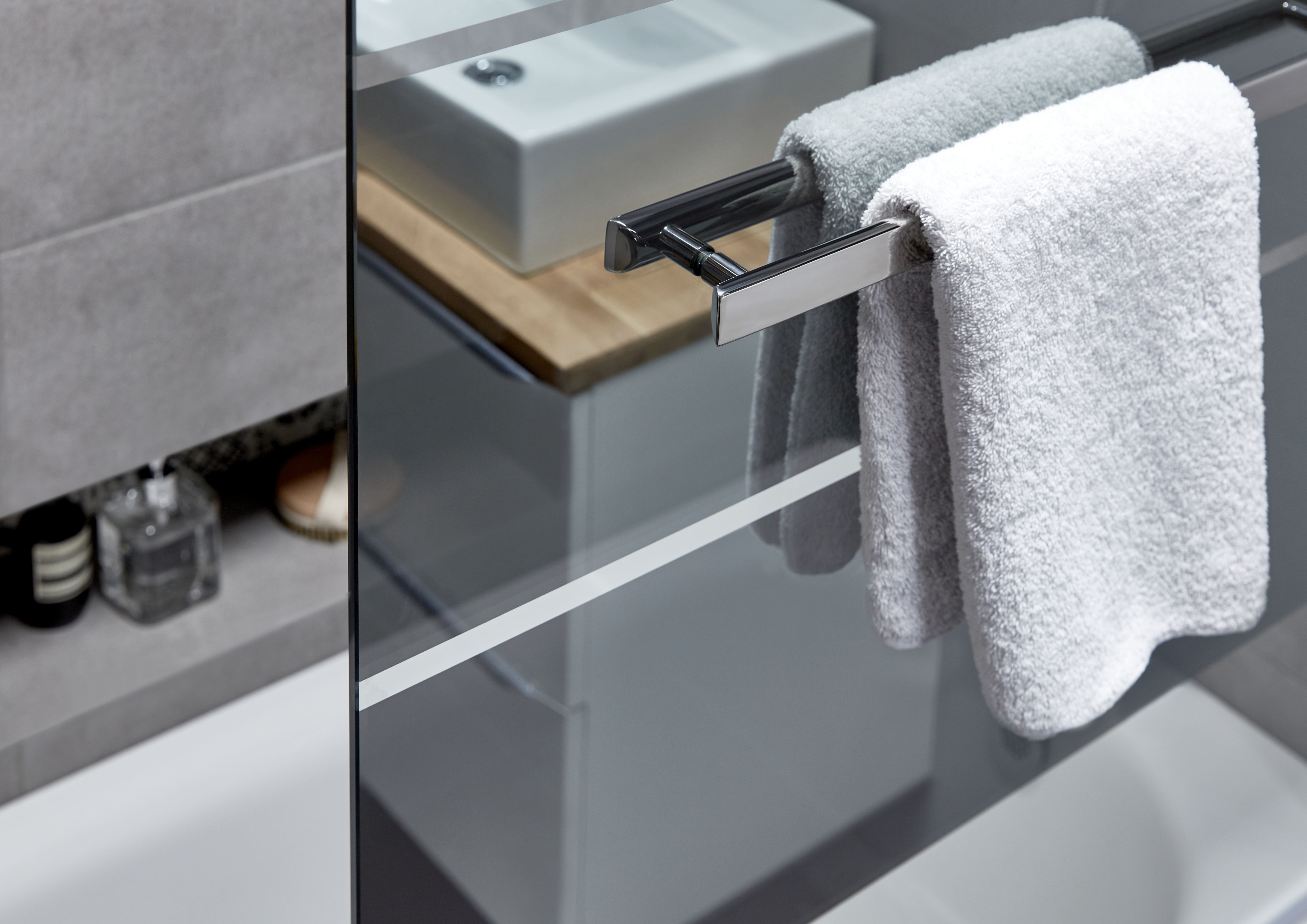 GoodHome Nubia Straight Silver effect frame Bath screen, (H)150cm (W)950mm