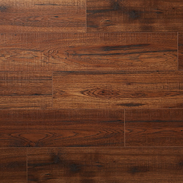 Goodhome Otley Brown Dark Oak Effect, Dark Brown Wood Effect Laminate Flooring