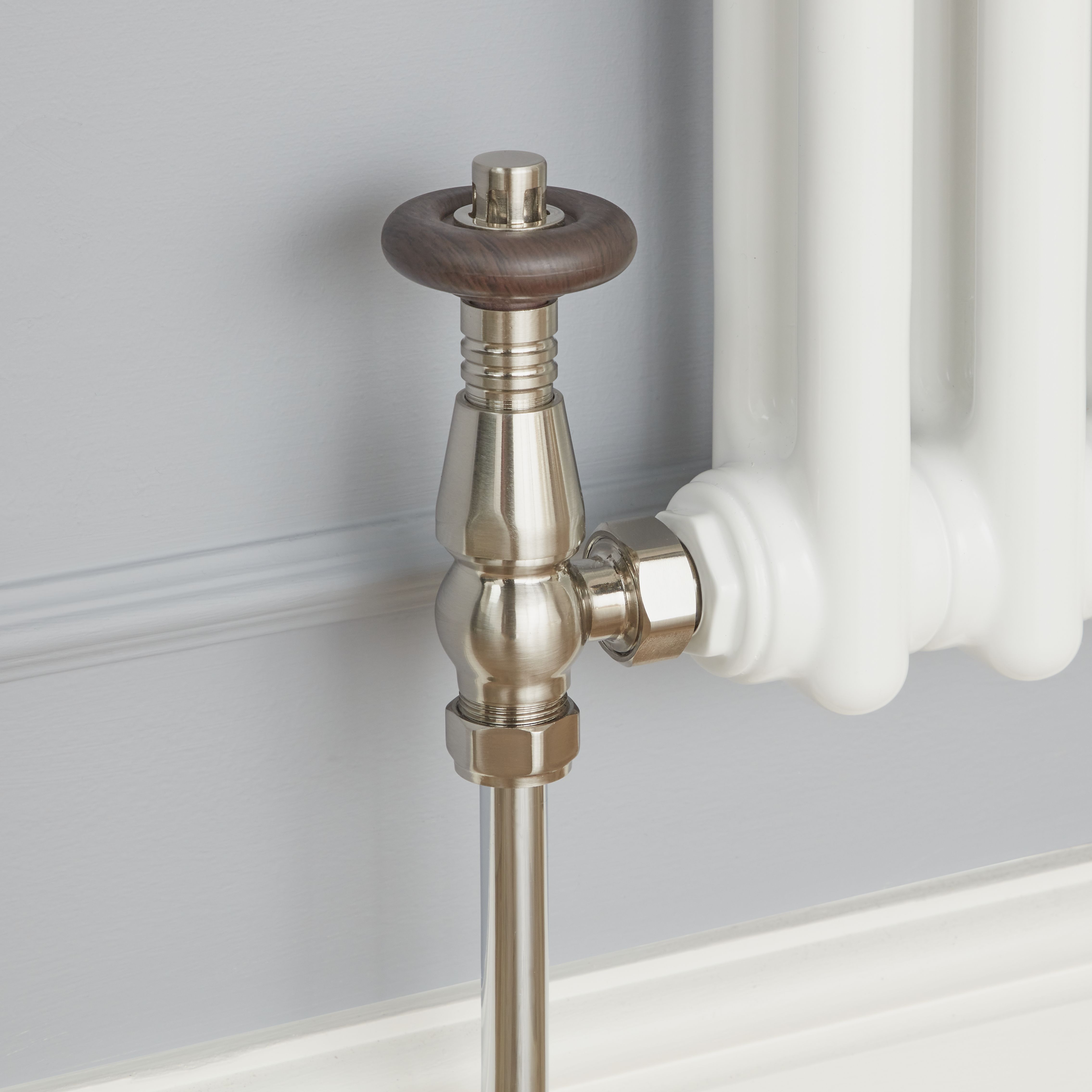 GoodHome Polished Anthracite Angled Thermostatic Radiator valve & lockshield (Dia)15mm x ½"