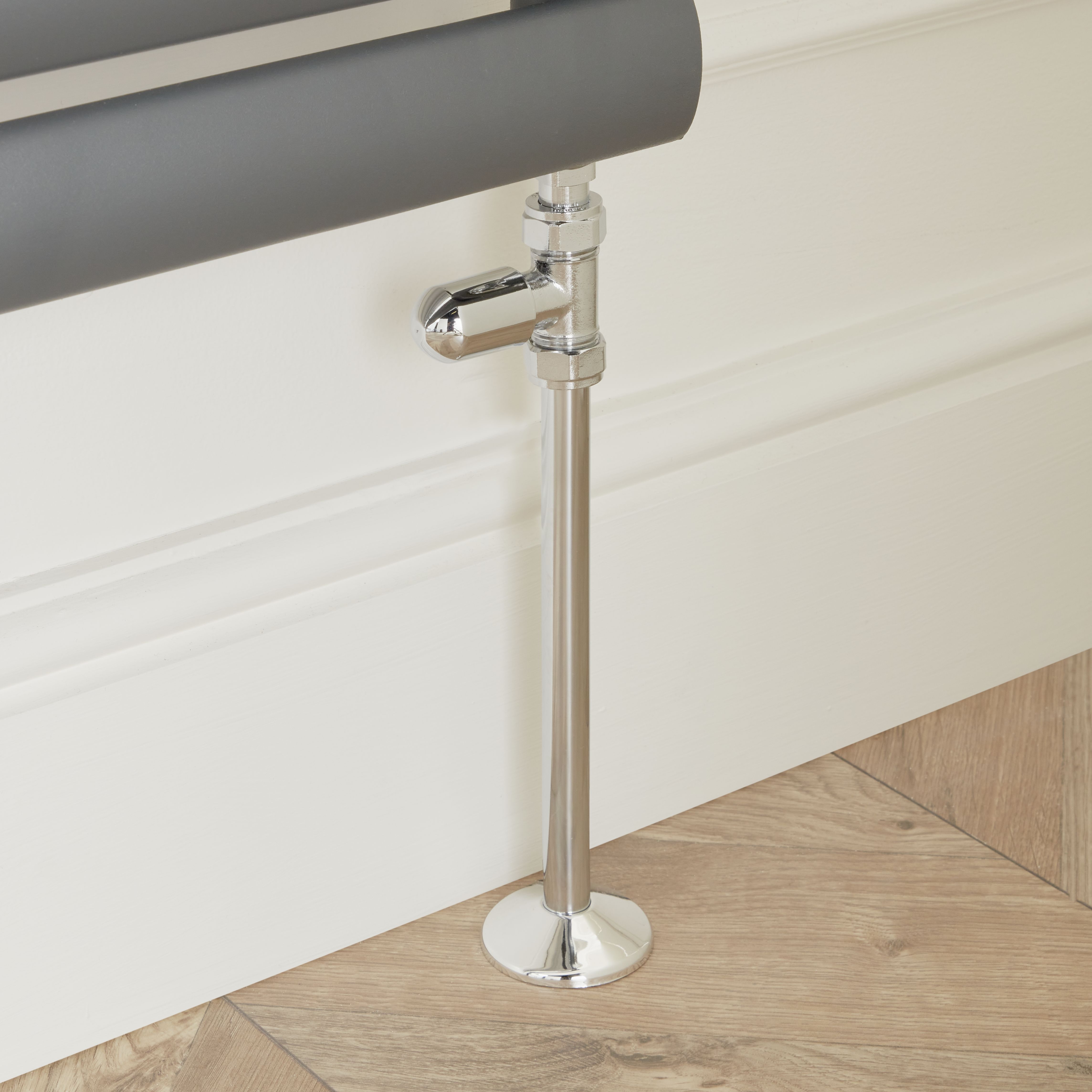 GoodHome Polished Anthracite Straight Thermostatic Radiator valve & lockshield (Dia)15mm x ½"