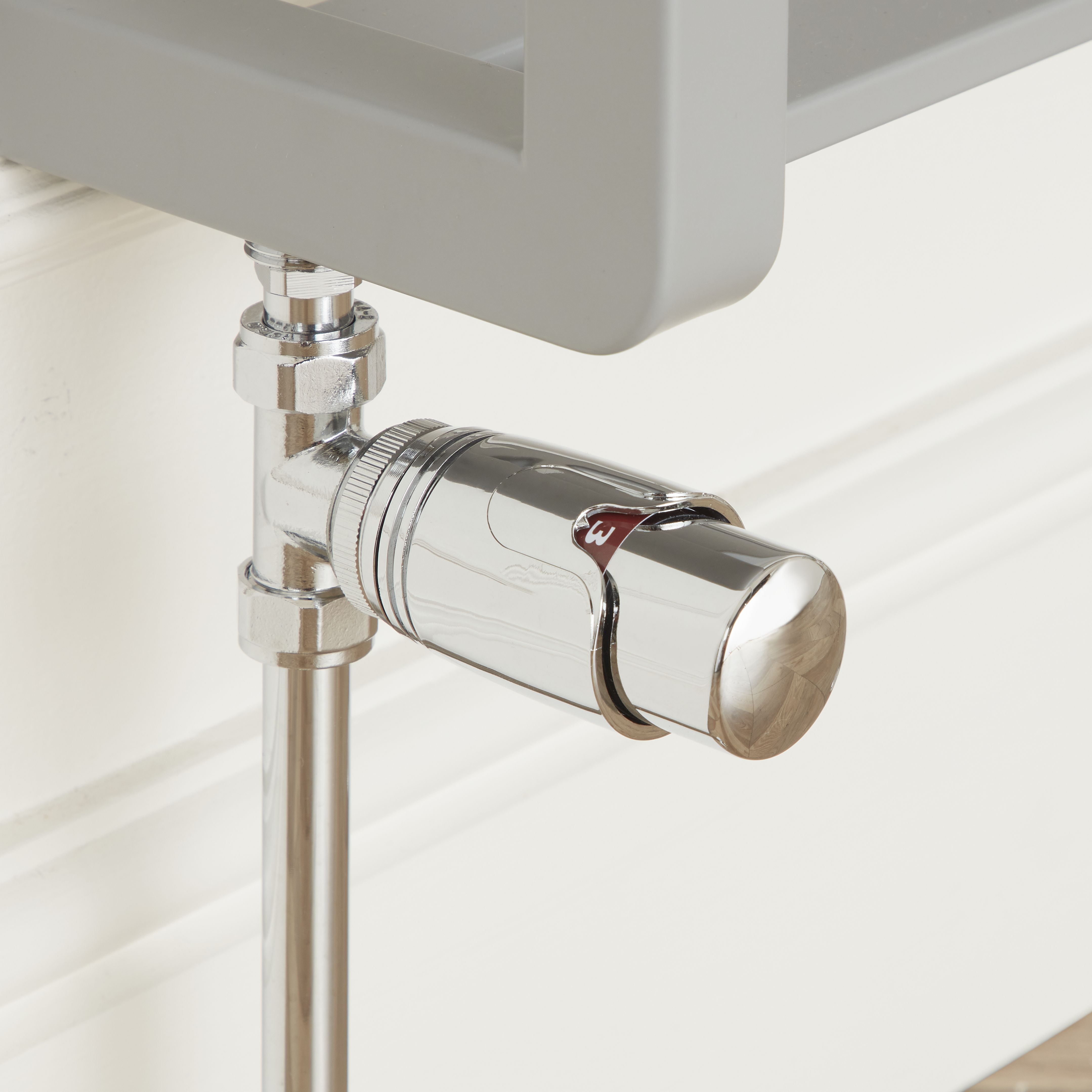 GoodHome Polished Straight Thermostatic Radiator valve & lockshield (Dia)15mm x ½"