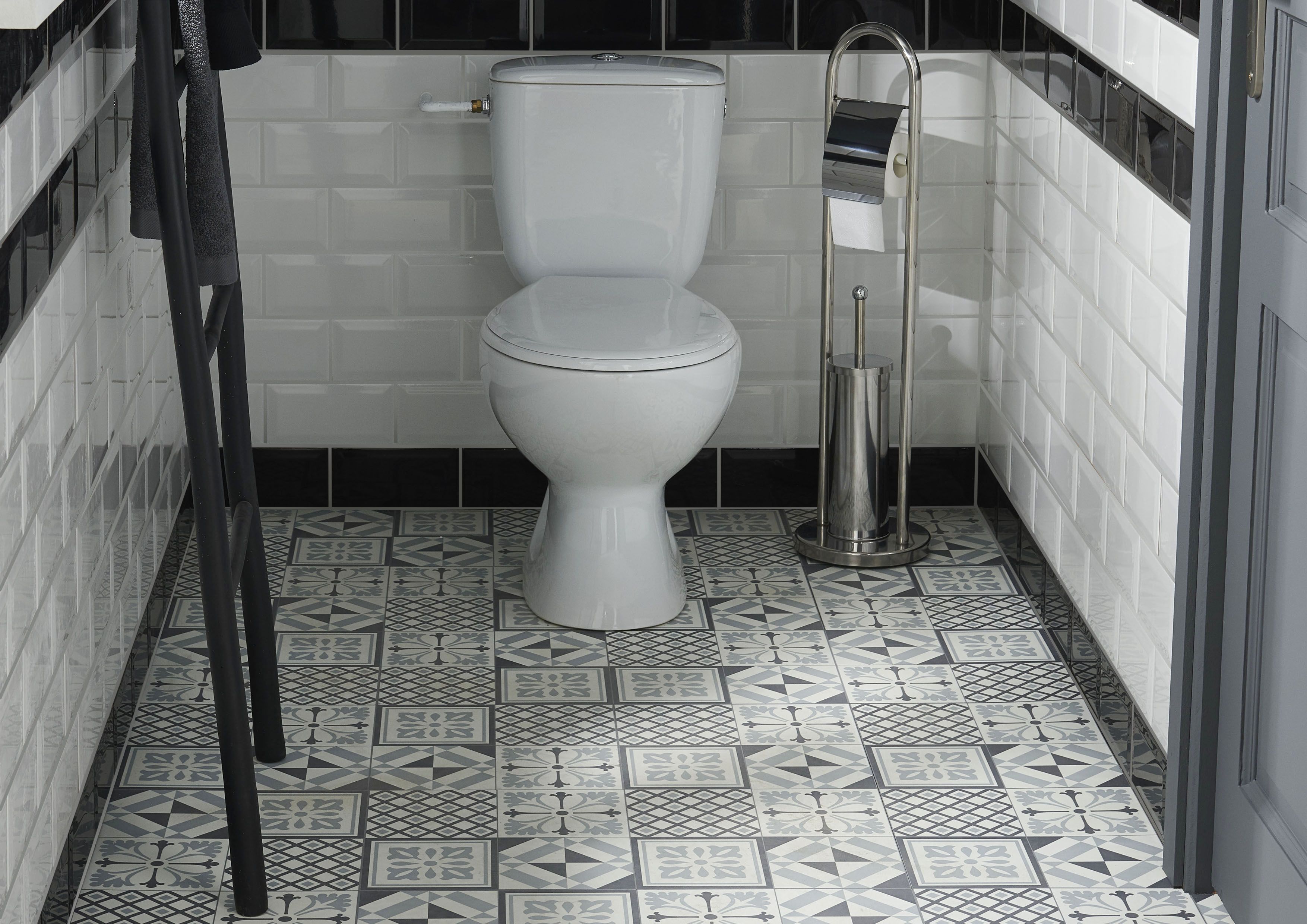 GoodHome Poprock Black & white Mosaic effect Self adhesive Vinyl tile, Pack of 14