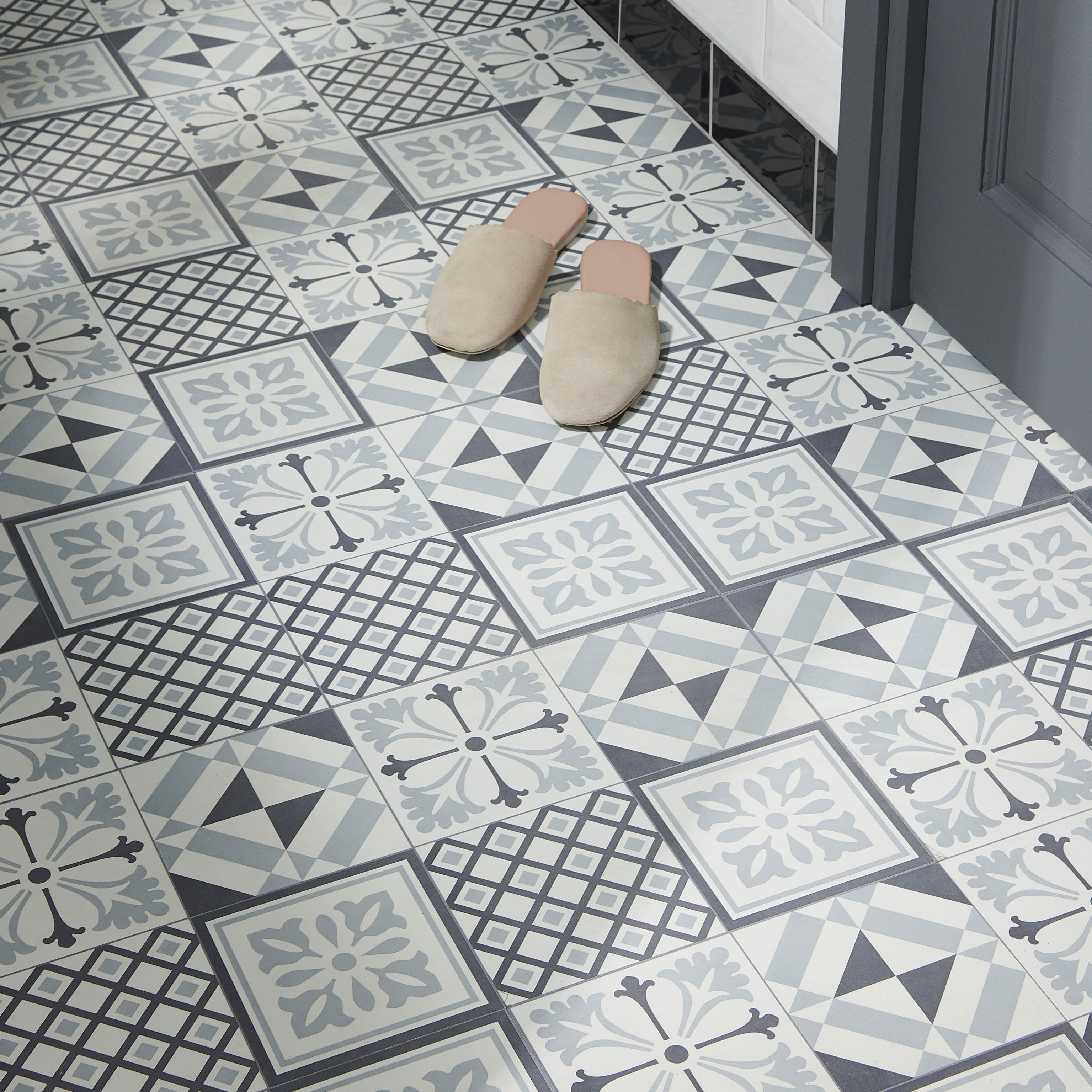 GoodHome Poprock Black & white Mosaic effect Self adhesive Vinyl tile, Pack of 14