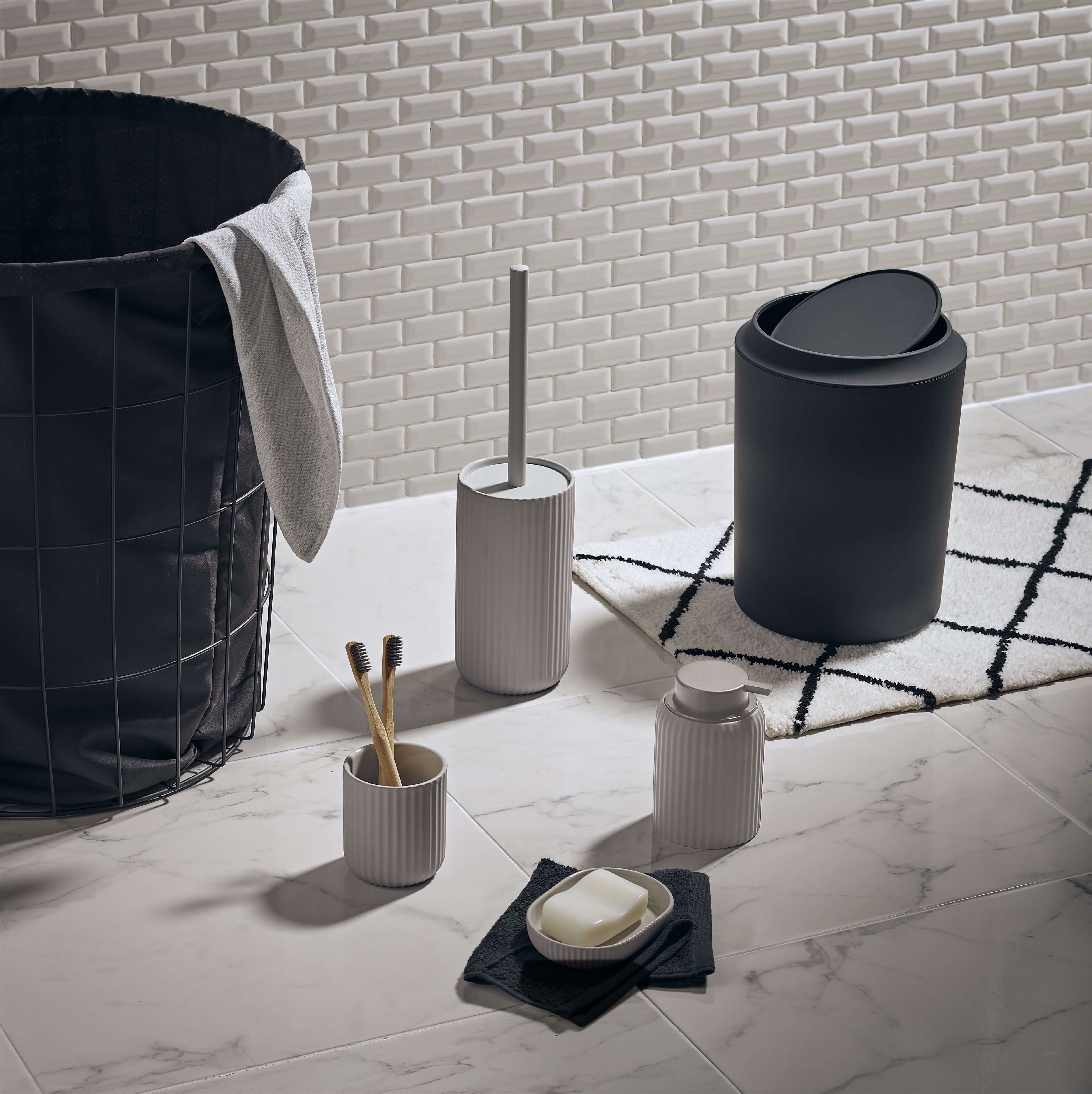 GoodHome Rawa Matt Grey Ribbed effect Ceramic Freestanding Soap dispenser