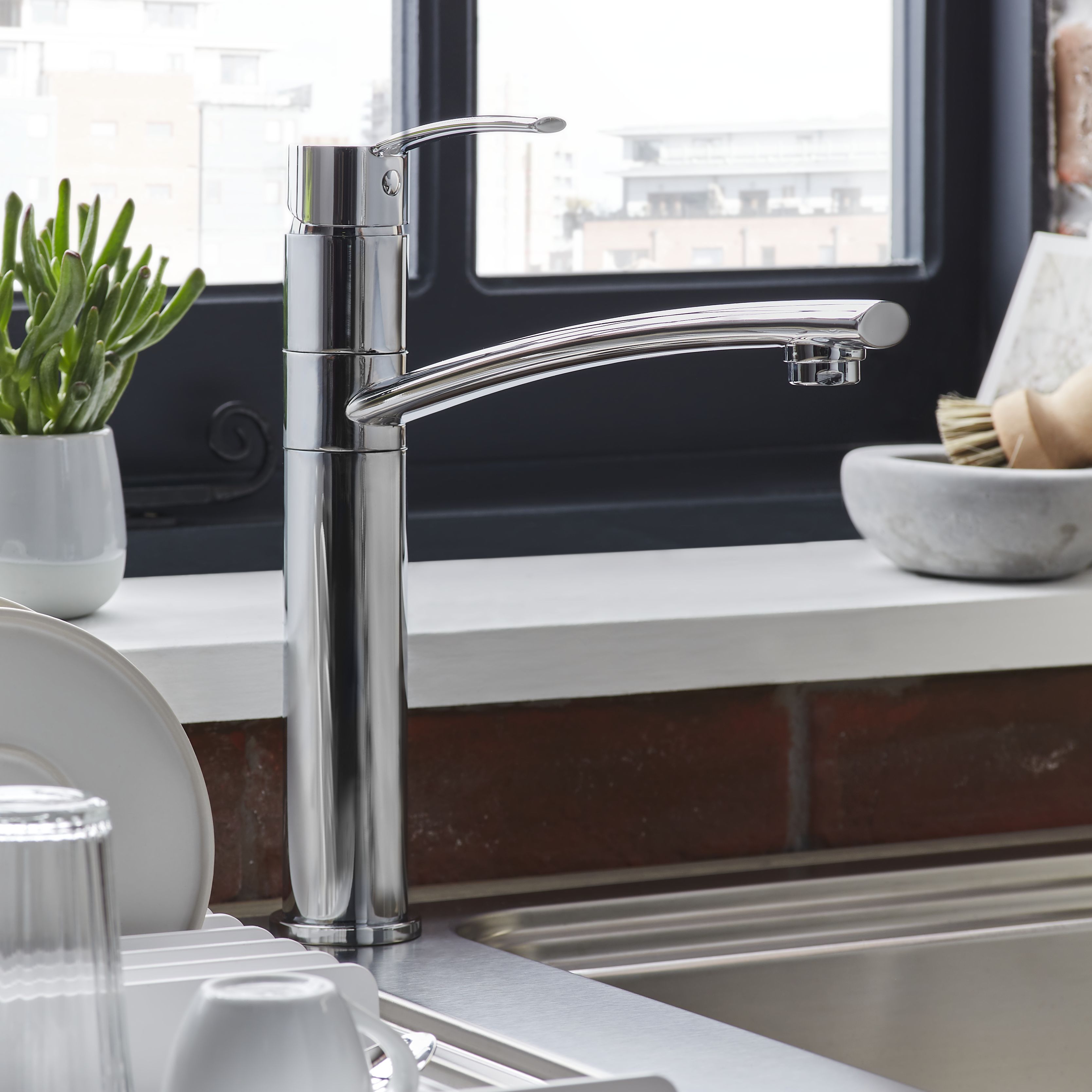 GoodHome Romesco Brushed Stainless steel 1.5 Bowl Kitchen sink set (W)511mm (L)840mm