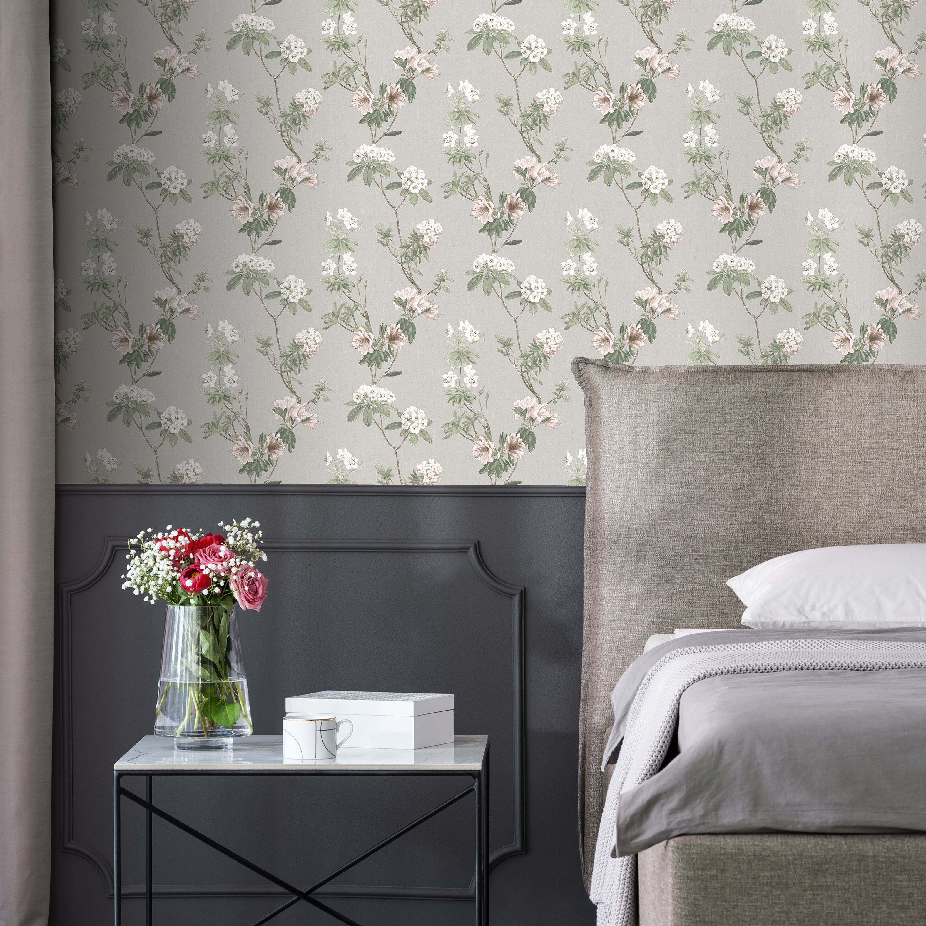 GoodHome Rubin Light grey Floral Textured Wallpaper