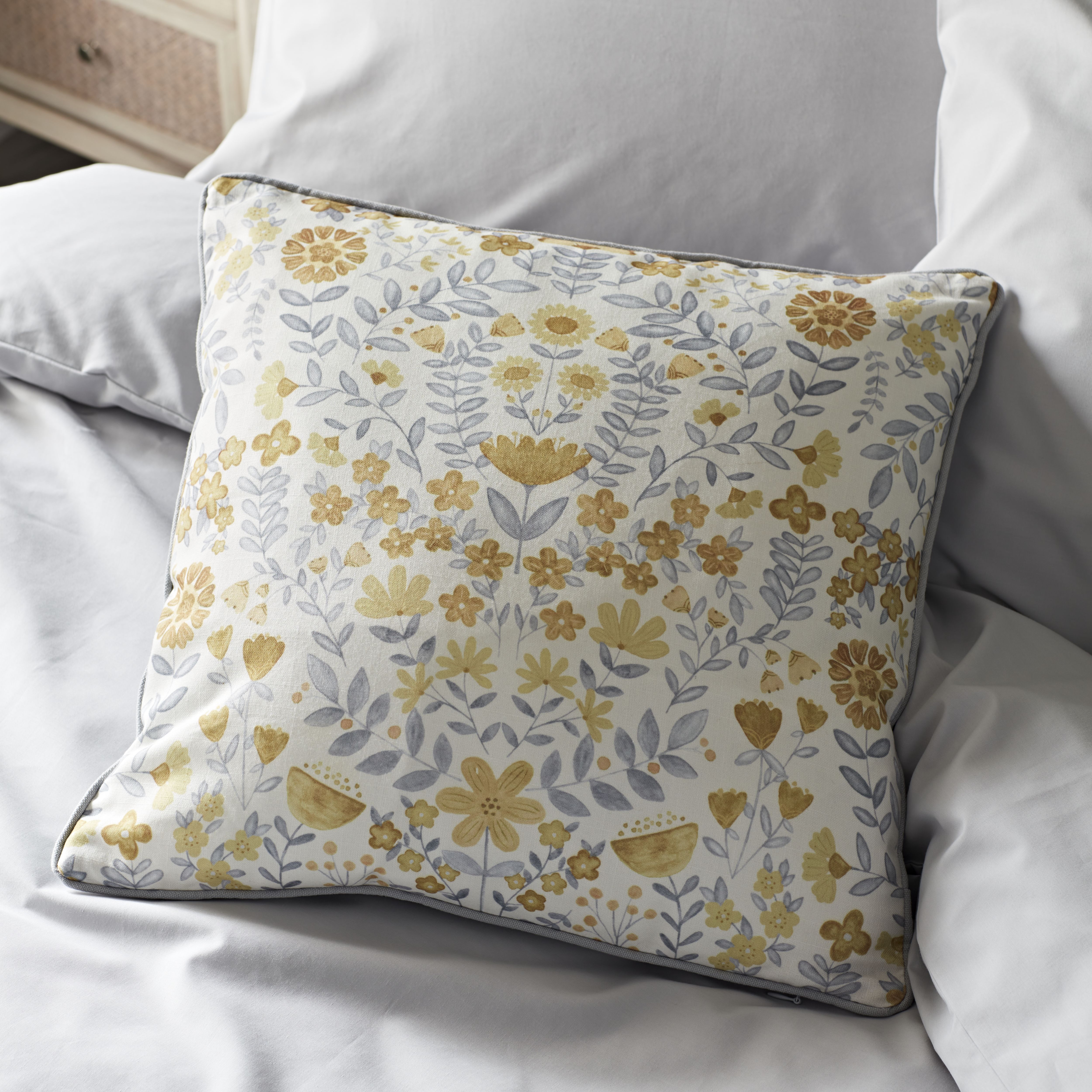 GoodHome Salem Multicolour Floral Indoor Cushion (L)45cm x (W)45cm