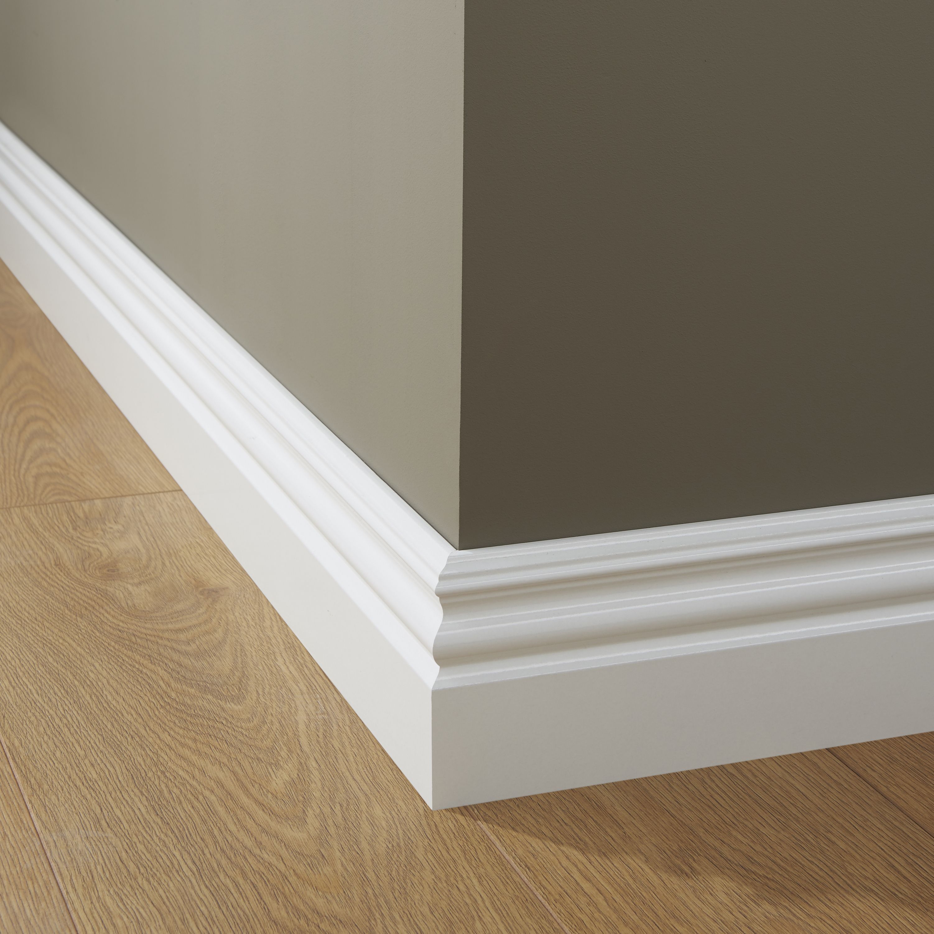 GoodHome White MDF Skirting board (L)2.2m (W)120mm (T)19mm