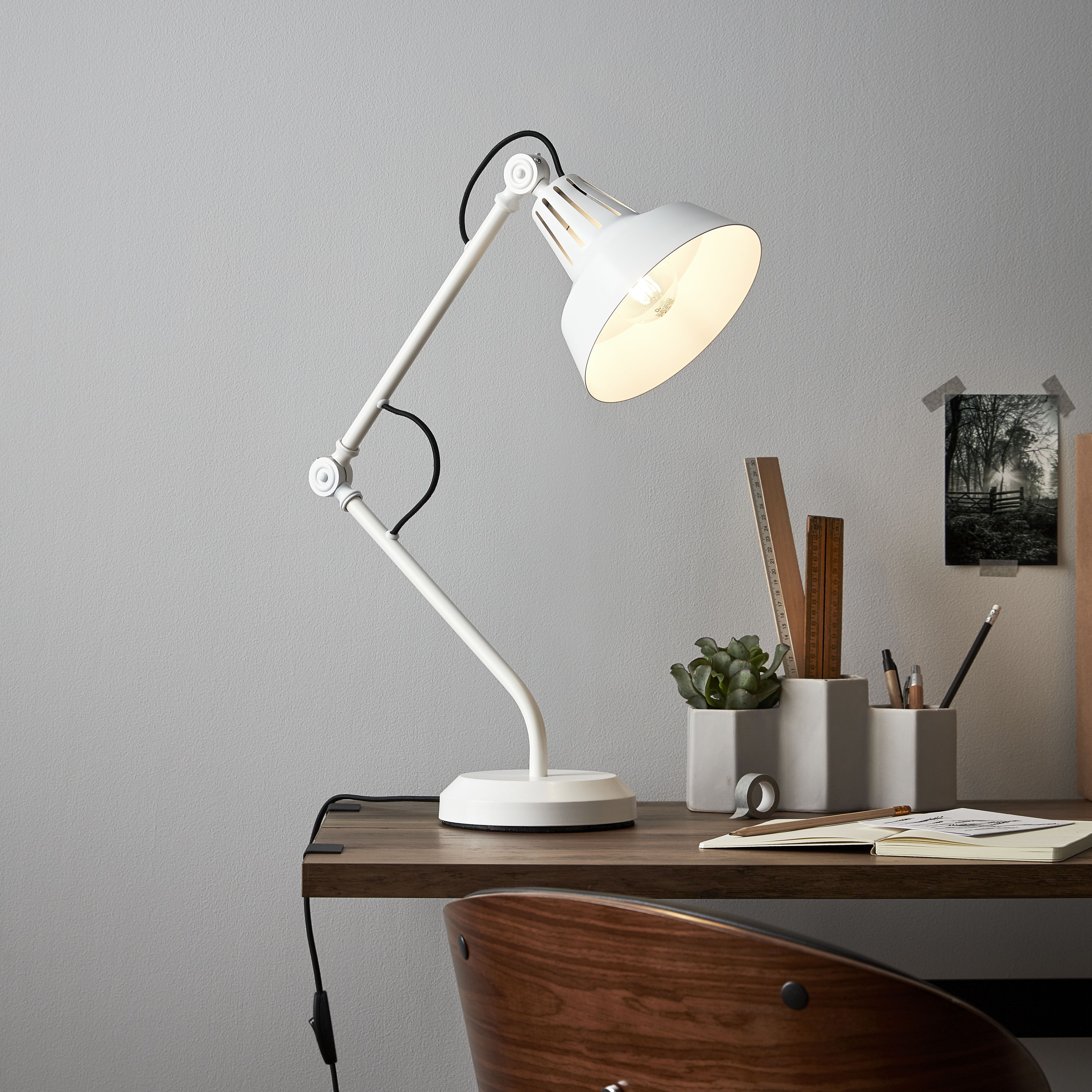 Matte white store table lamp