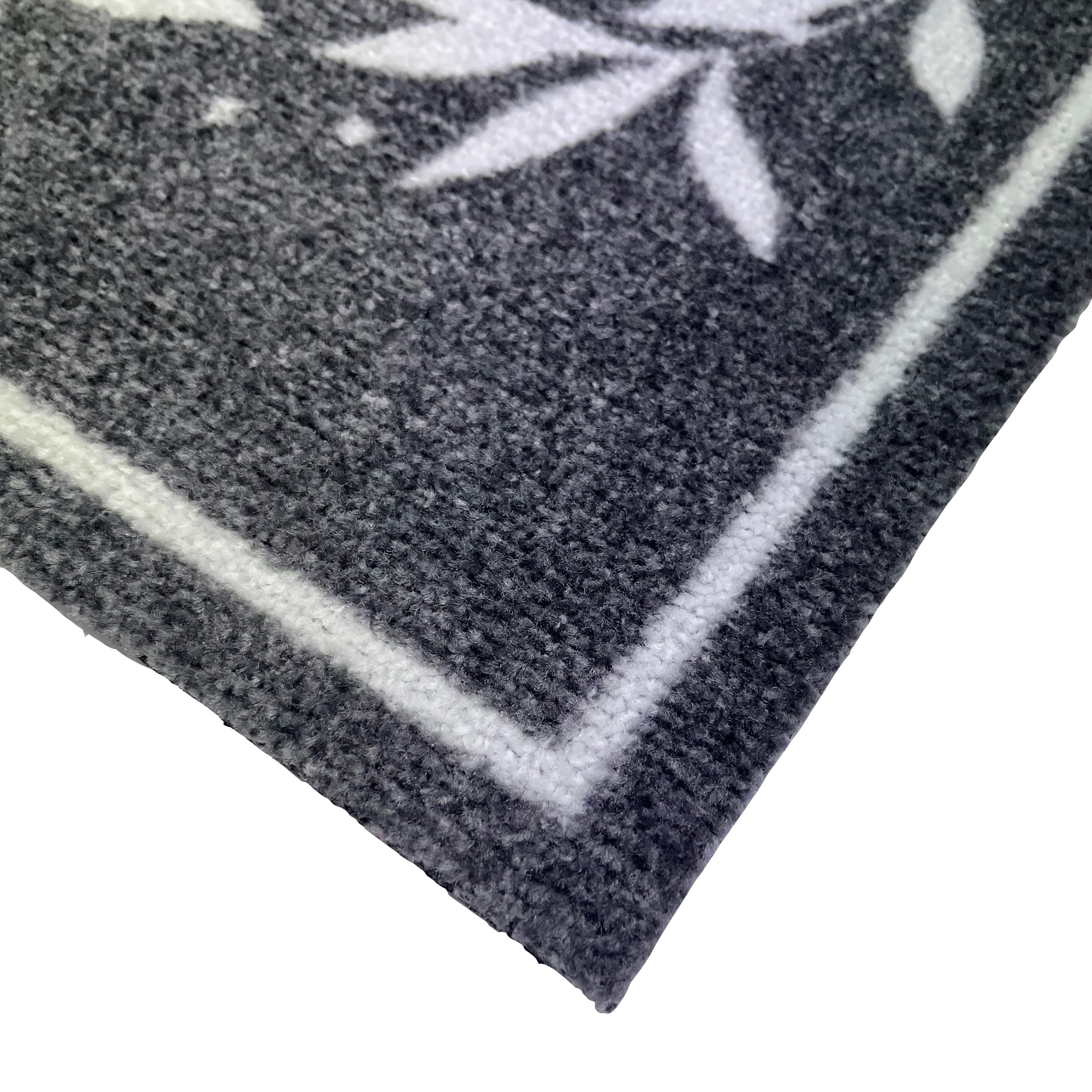Grey & White Wreath Door mat, 75cm x 50cm