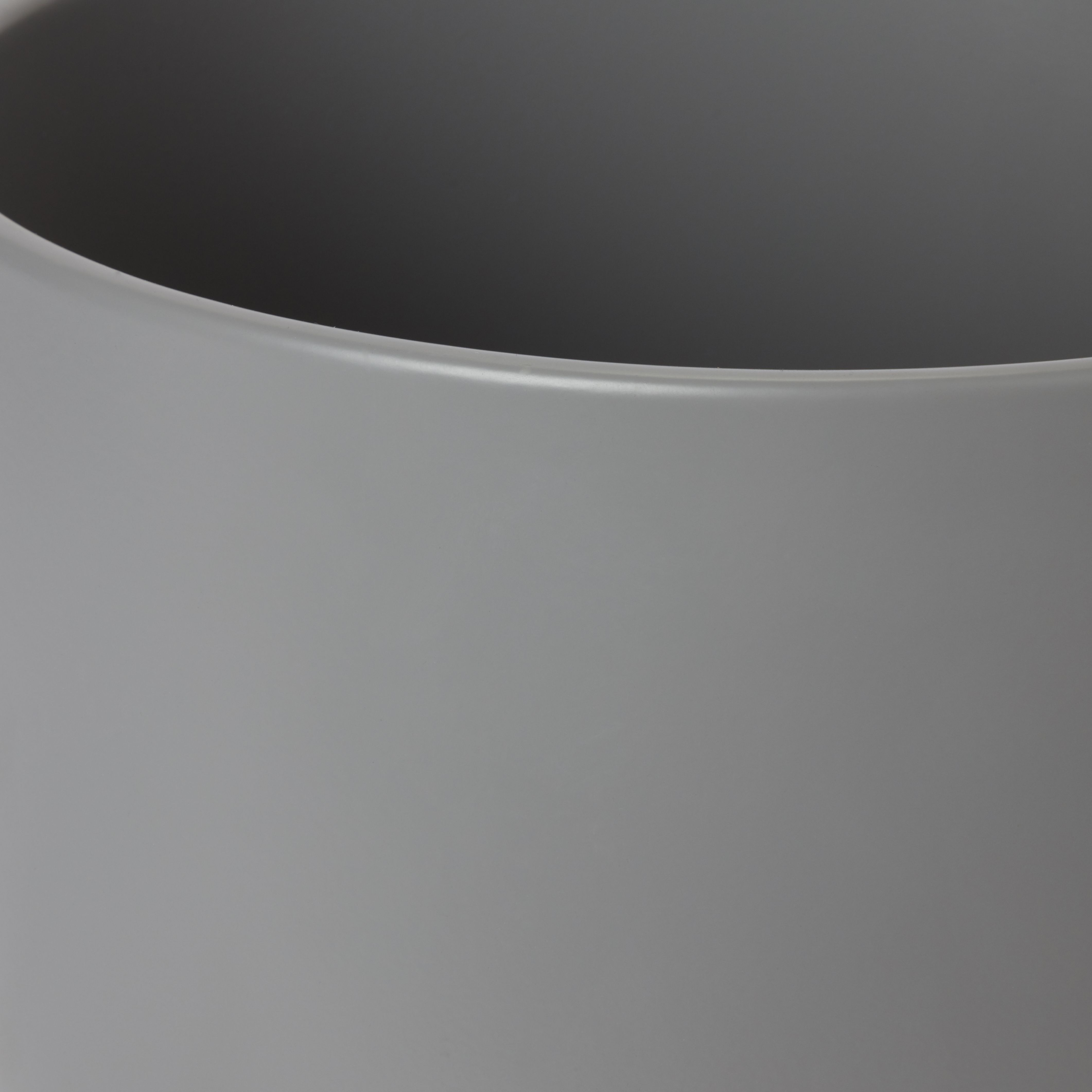 Griffin Ceramic Circular Plant pot (Dia)24.3cm