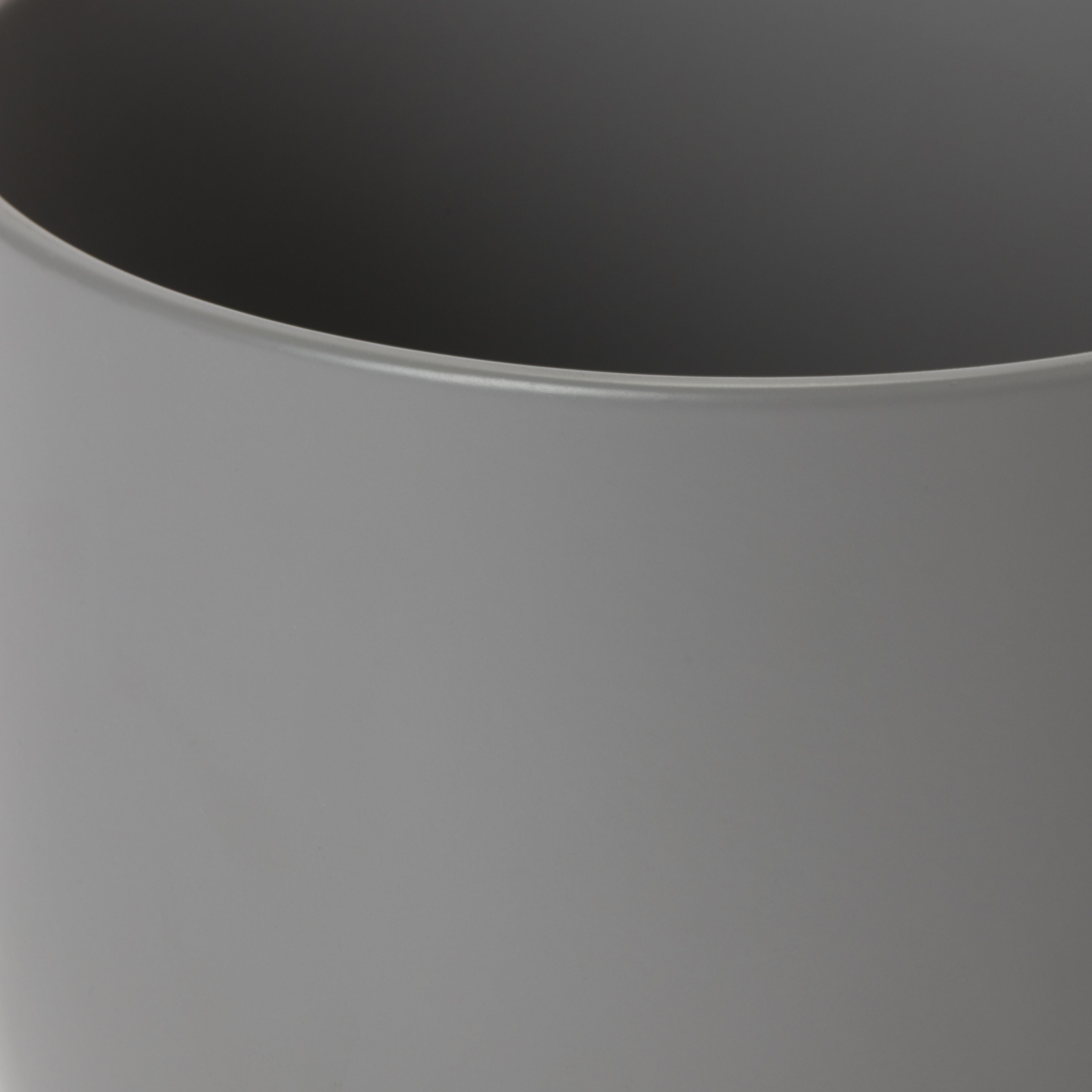 Griffin Ceramic Round Plant pot (Dia)14.4cm