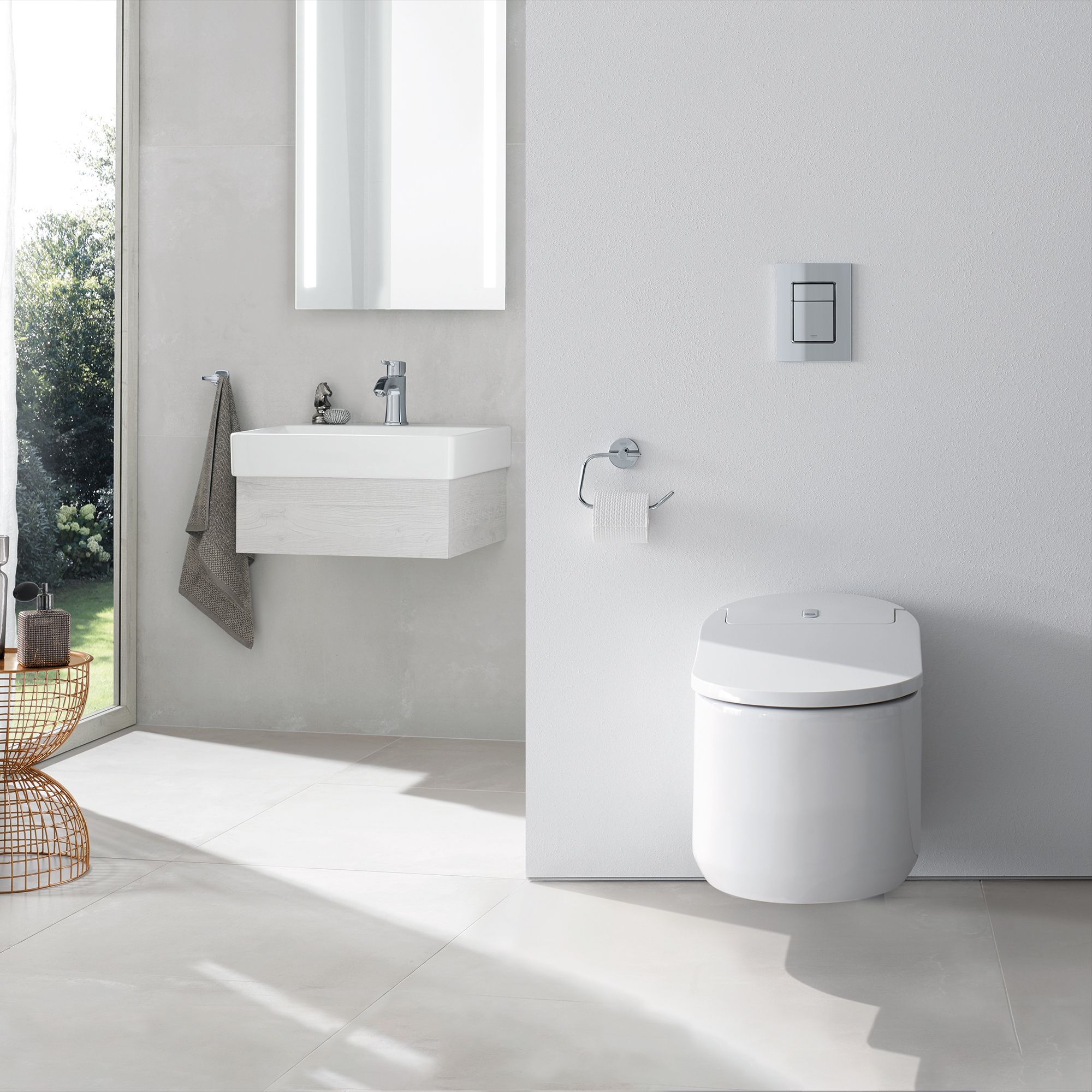 Grohe Sensia arena Alpine White Wall hung Toilet & cistern with Soft close seat