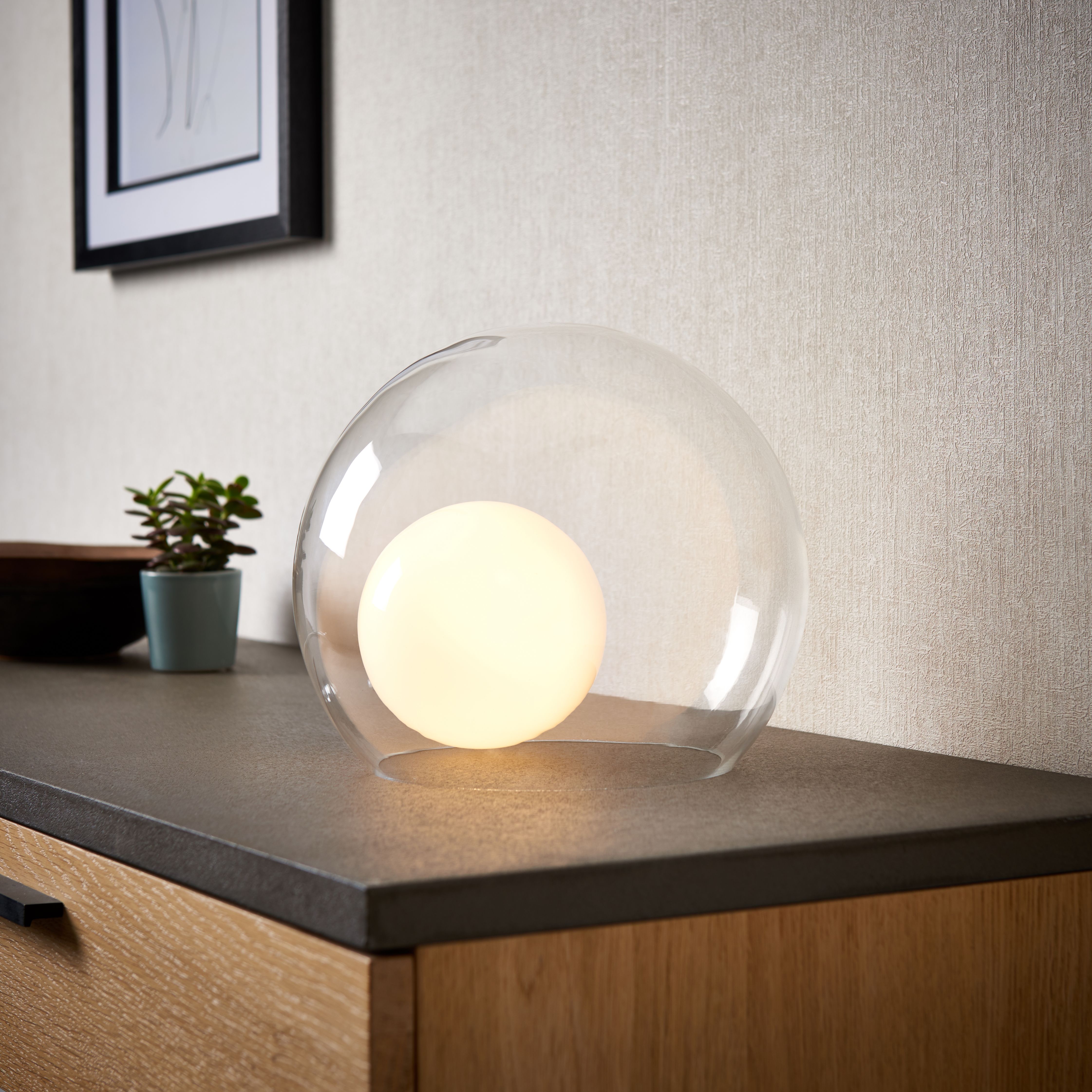 White round shop table lamp