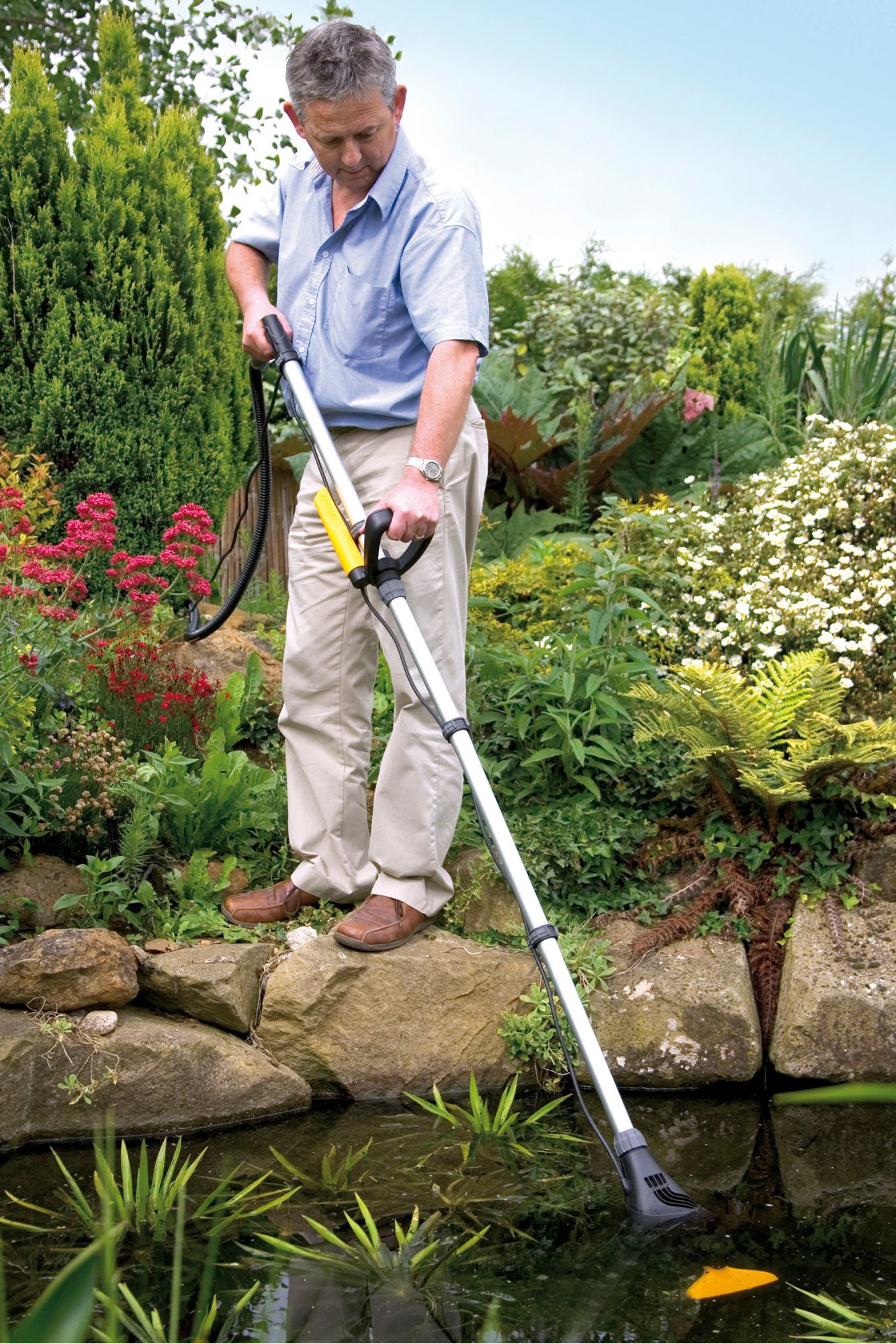 Hozelock 1752 0000 Corded Metal & plastic Swimming pool vacuum cleaners