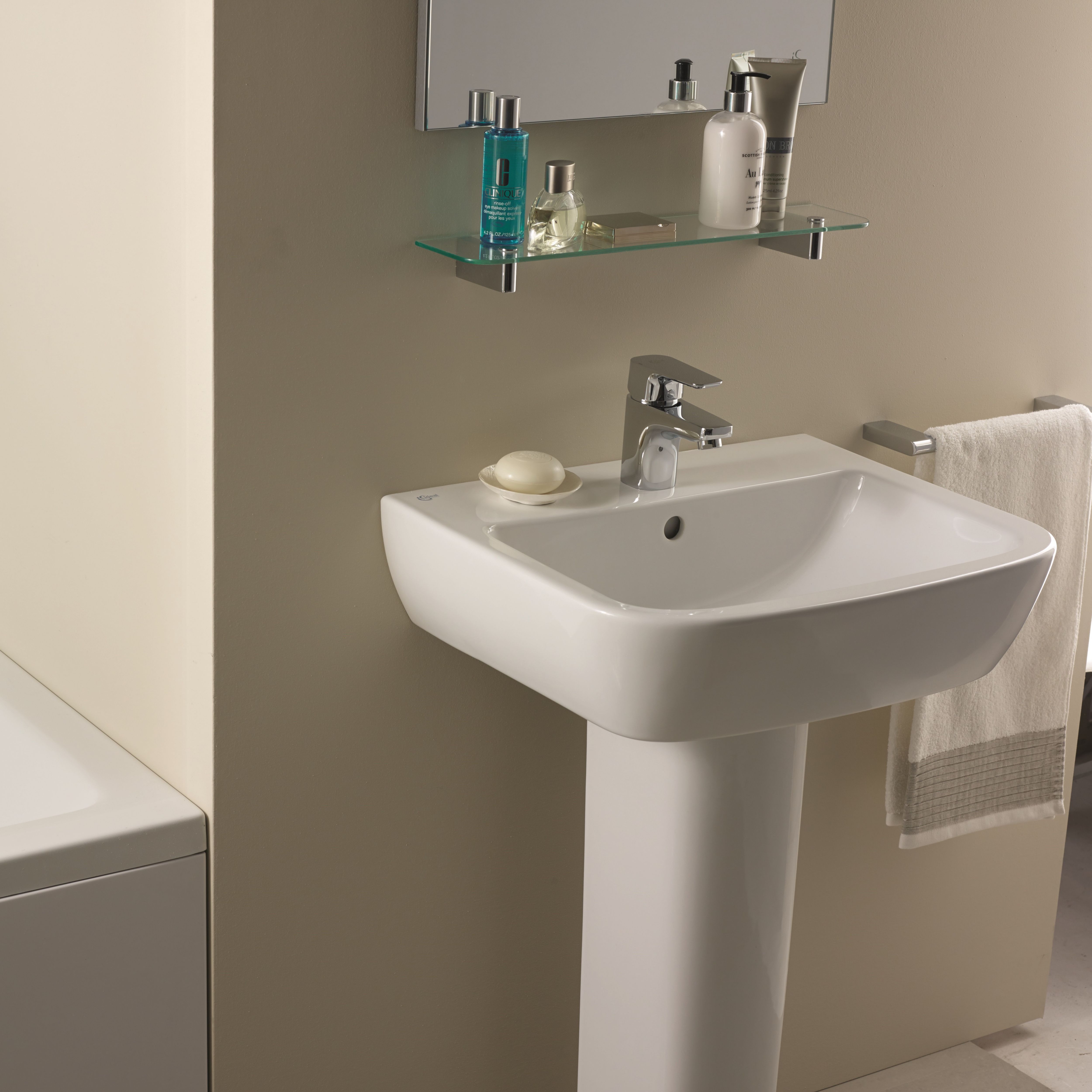 Ideal Standard Tempo White Rectangular Floor-mounted Full pedestal Basin (H)85cm (W)55cm