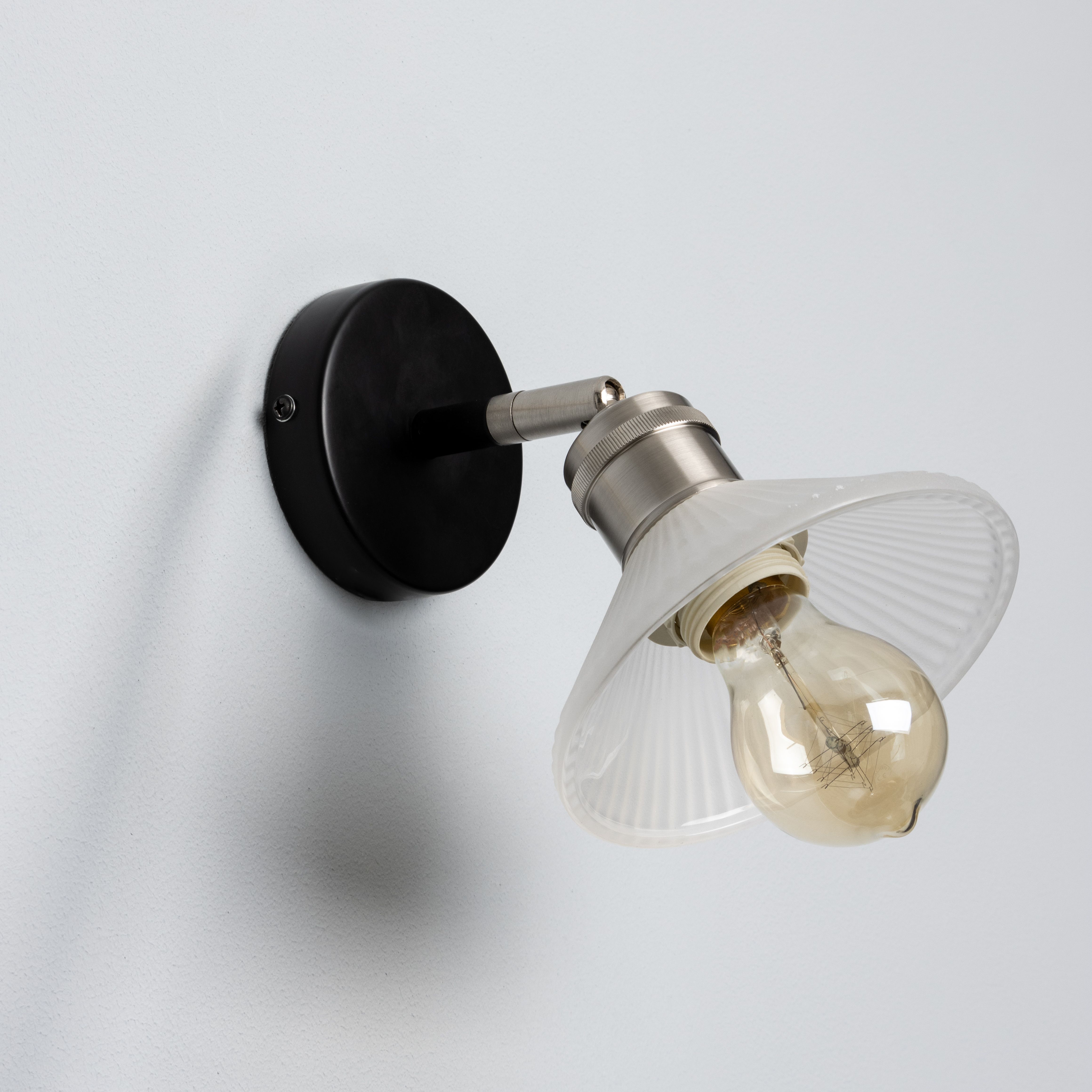 Bq deals light fittings