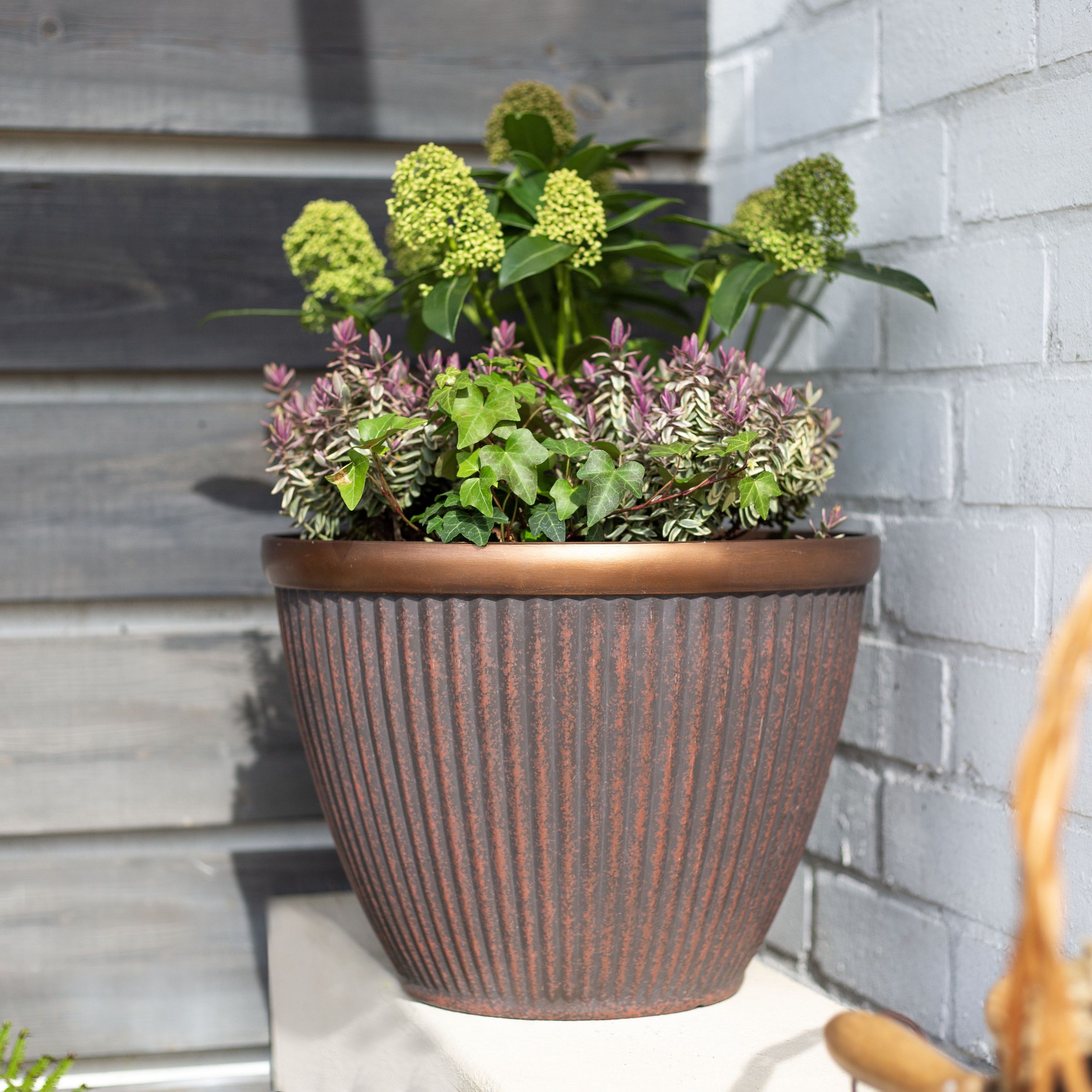 Irondale Bronze Plastic resin Painted Plant pot (H)25.4cm