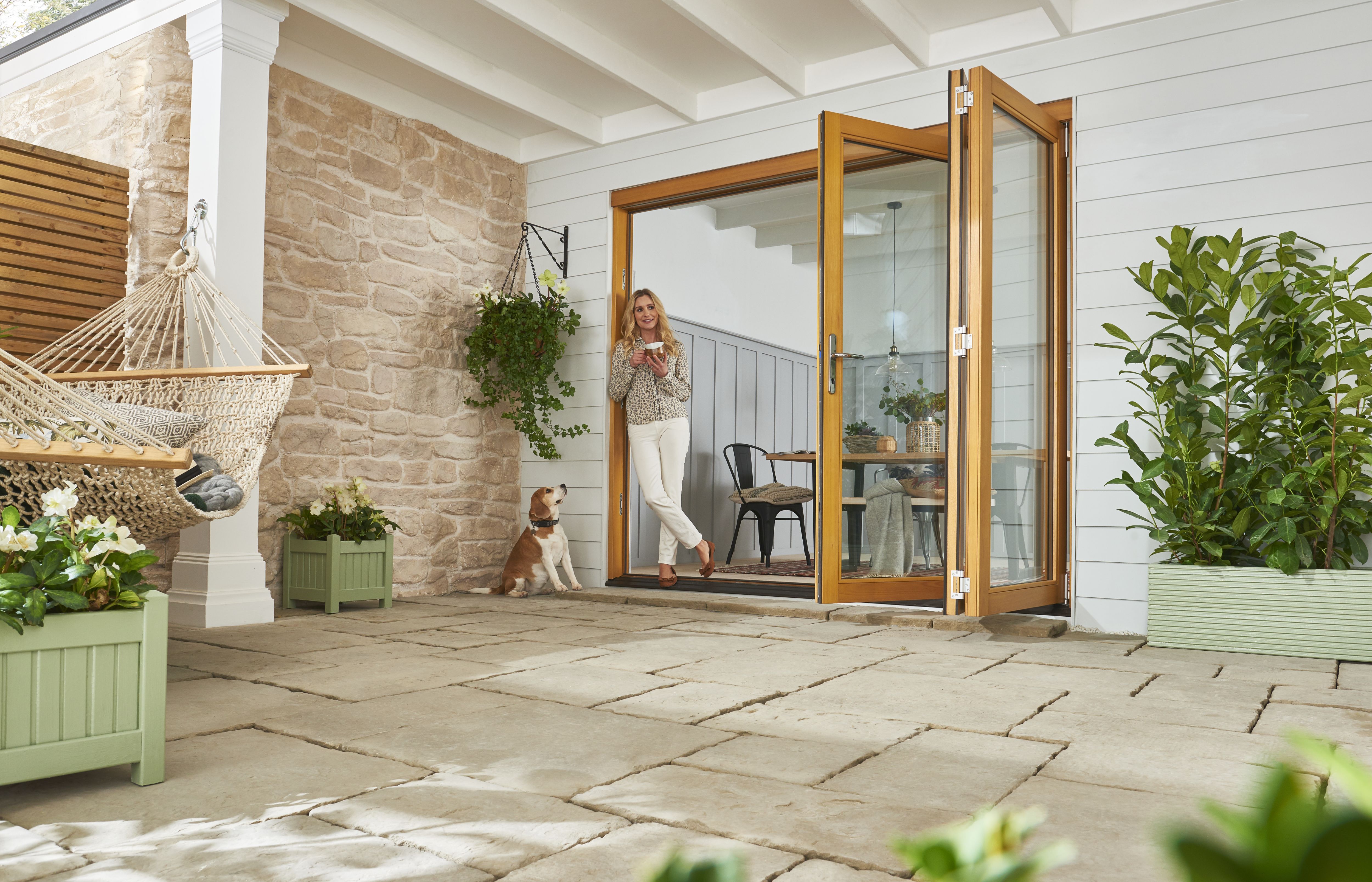 Jeld-Wen Clear Glazed Golden Oak External 4 Kinsley Folding Patio door, (H)2094mm (W)2994mm