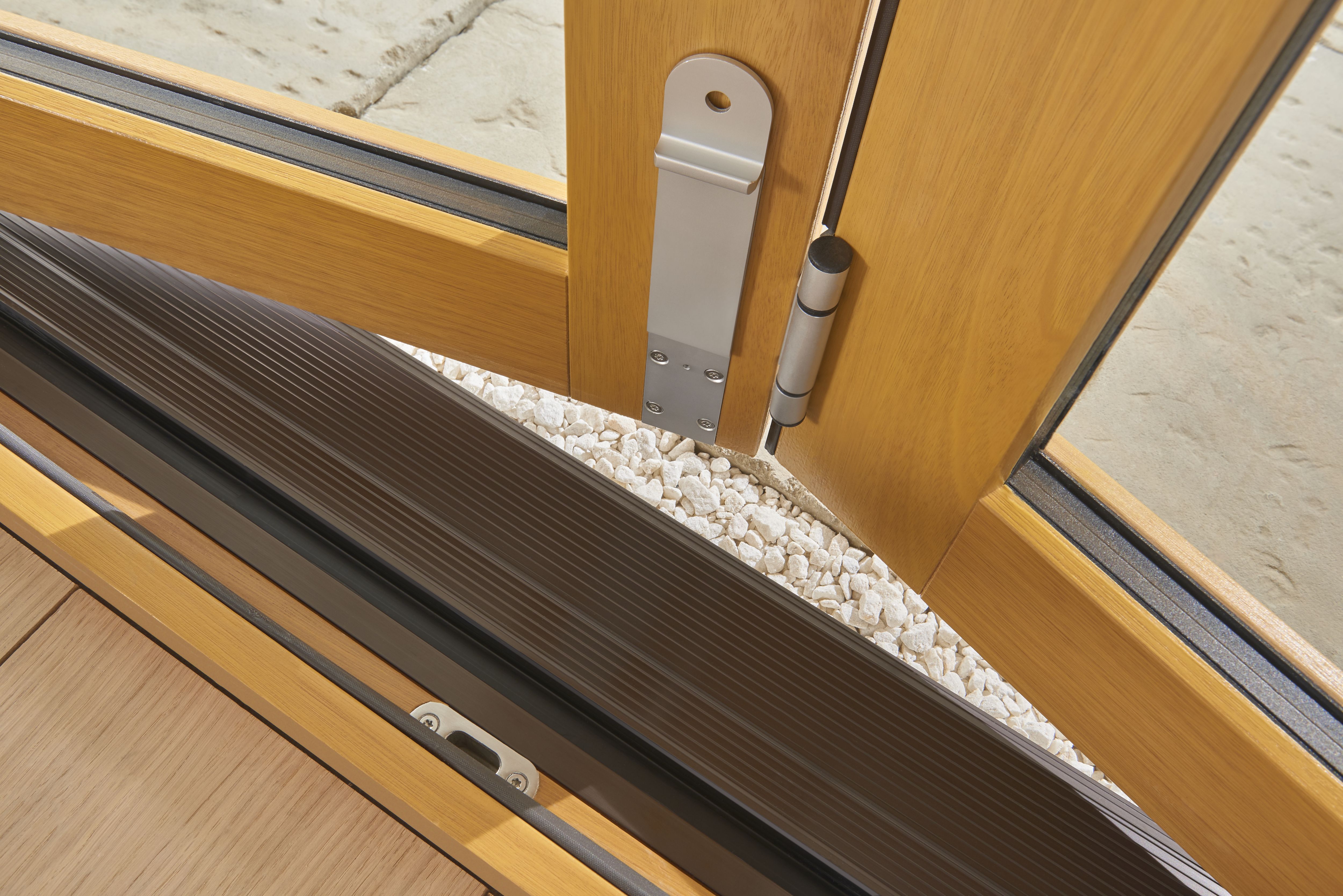 Jeld-Wen Clear Glazed Golden Oak External 4 Kinsley Folding Patio door, (H)2094mm (W)2994mm
