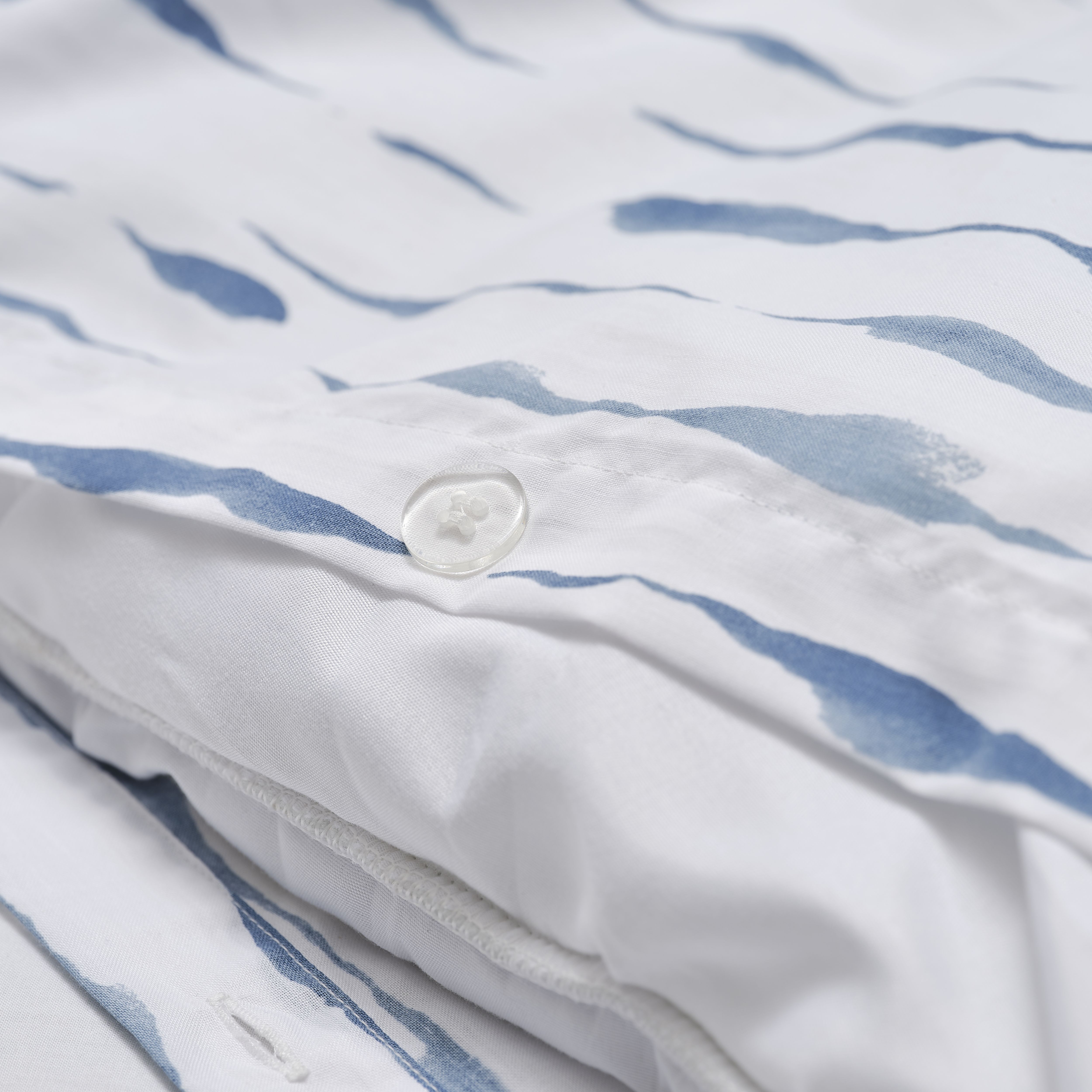 Joanne Striped Blue & white King Duvet cover & pillow case set